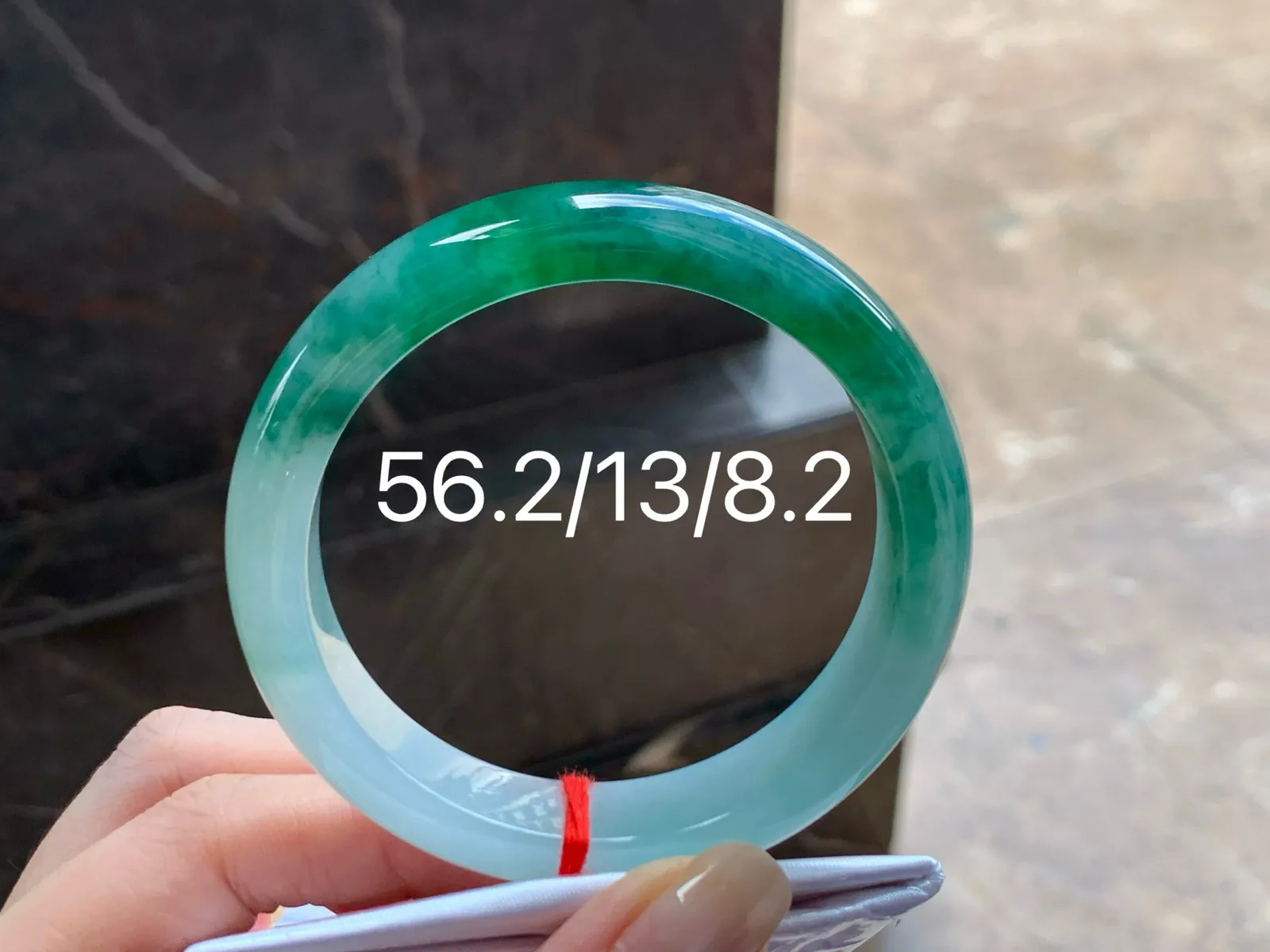 色花手镯
细腻清爽 56.2/13/8.2