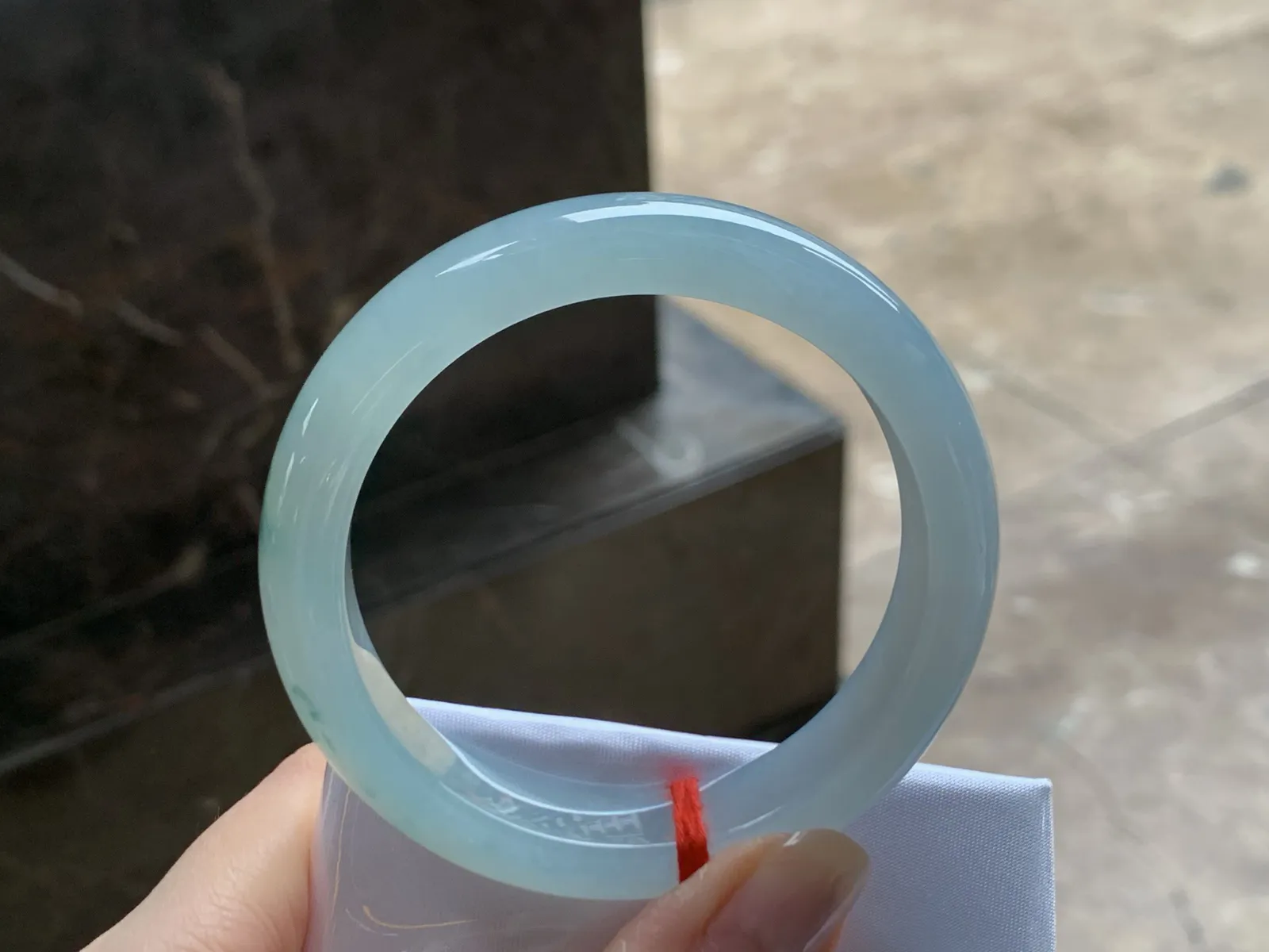 糯冰飘花手镯
52.8/11.8/8.2