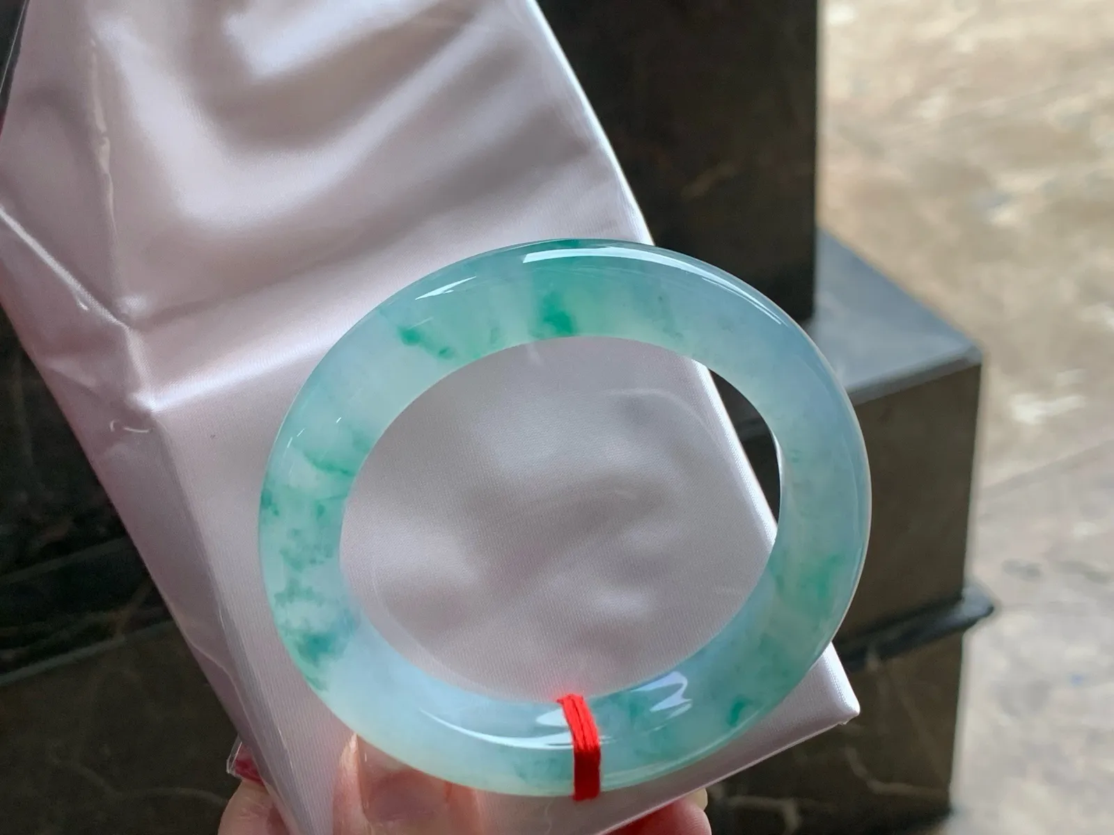 冰种色花手镯
种老55/11.6/10