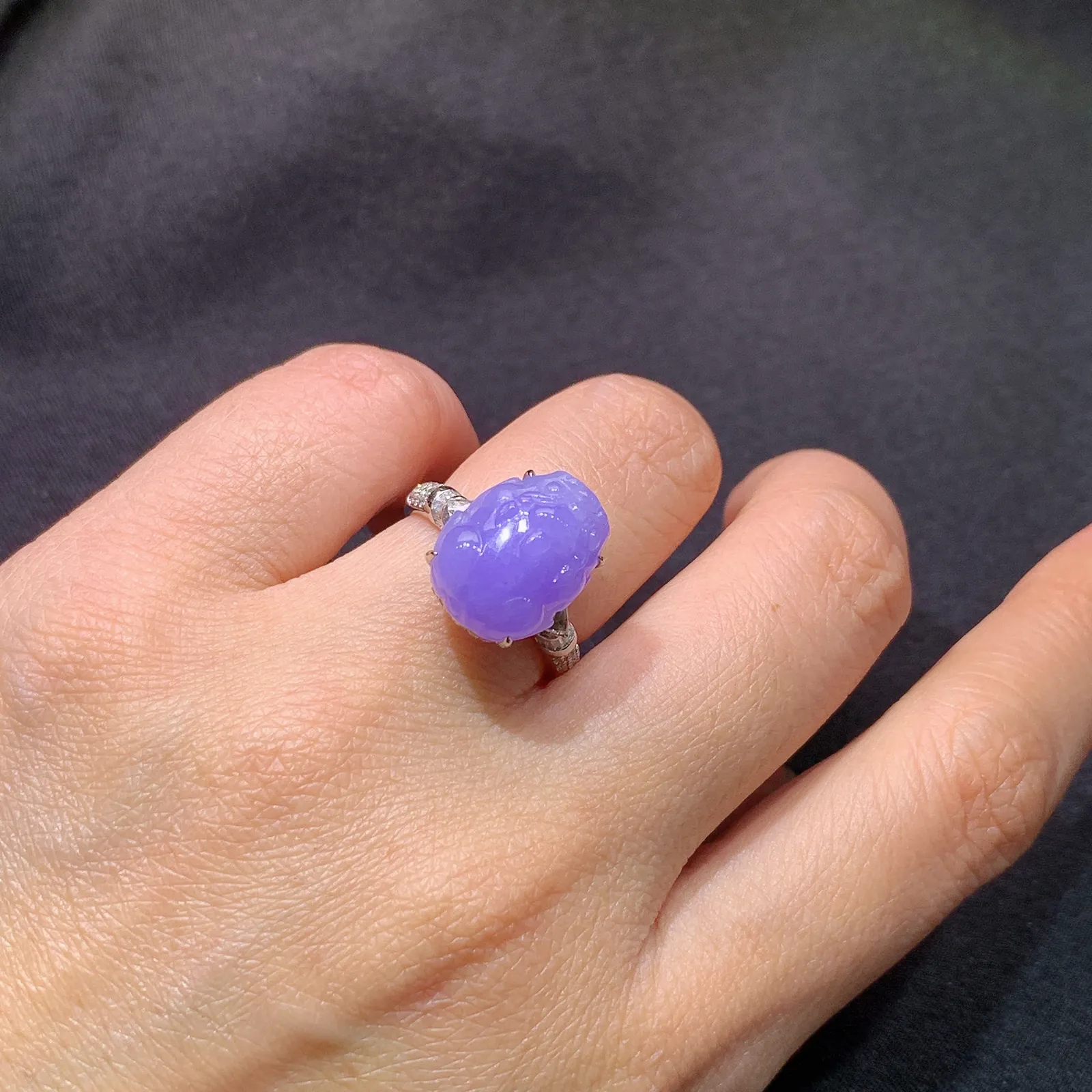 紫罗兰貔貅戒指 简约时尚，18k金镶嵌，温润细腻，颜色浓郁 圈口14 裸石13.9*11.1*5.6