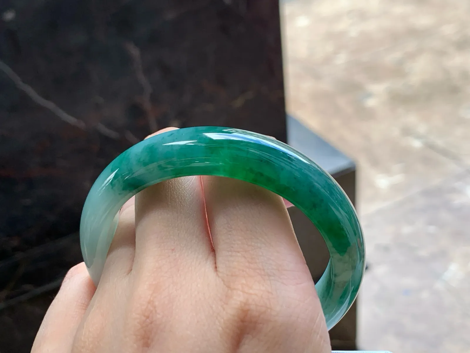 色花手镯
细腻清爽 56.2/13/8.2