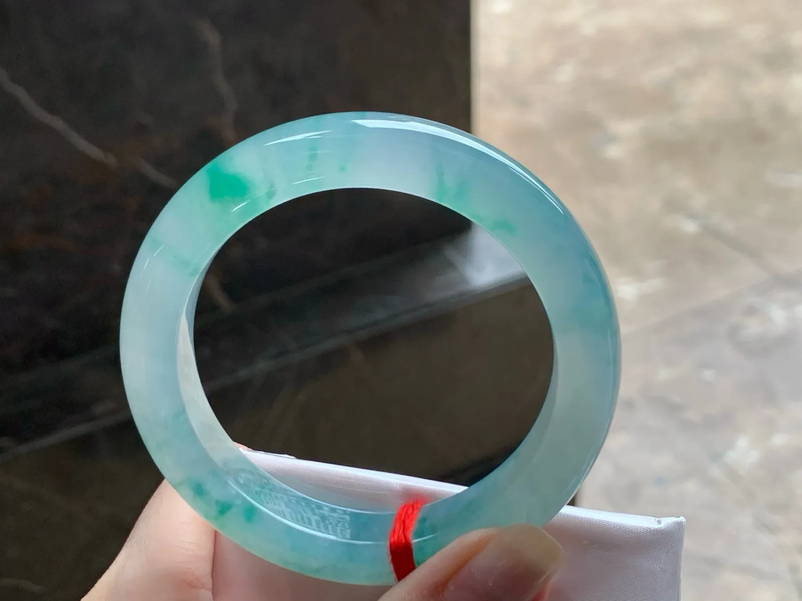 冰种色花手镯
种老55/11.6/10