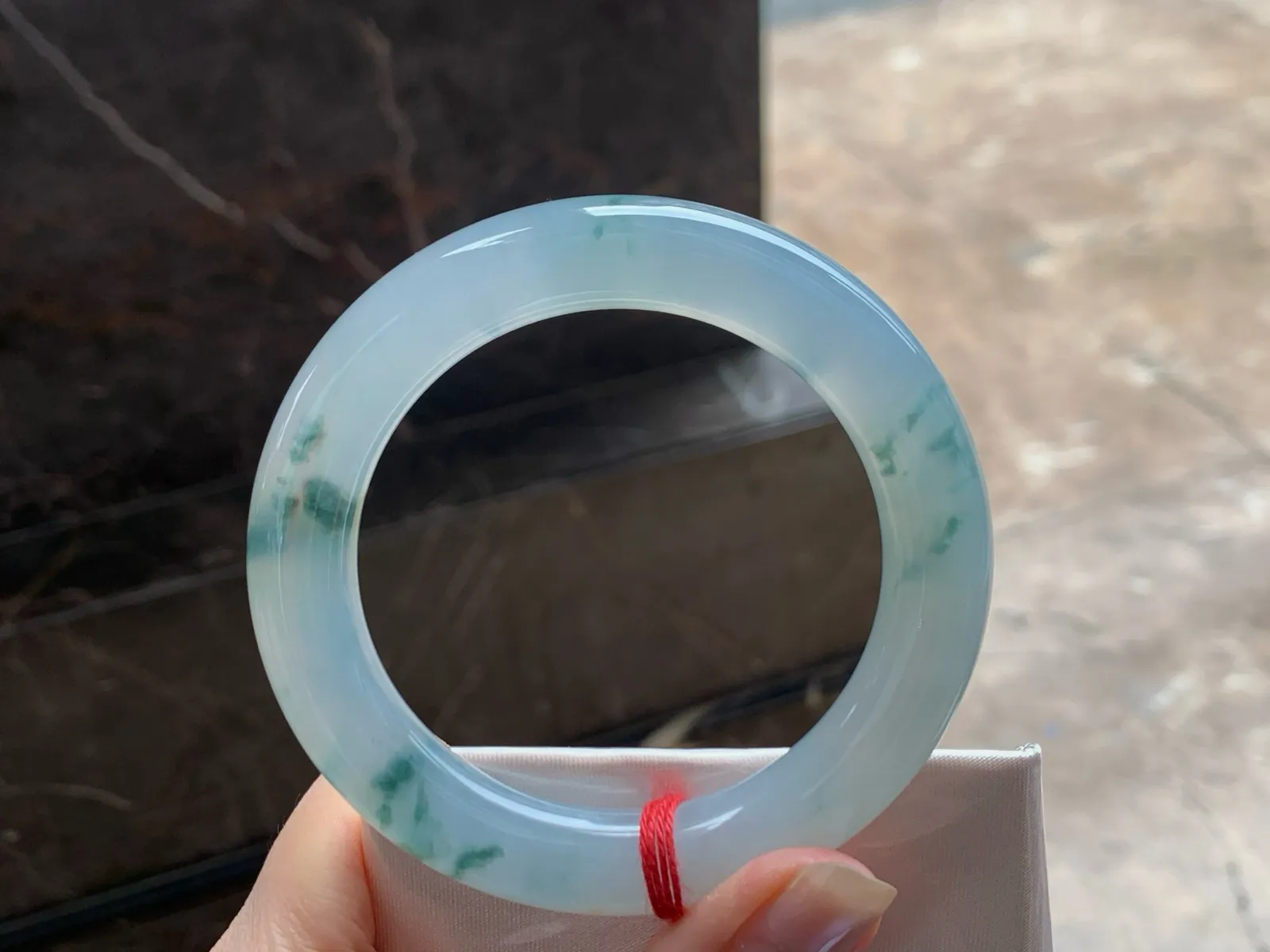 冰种飘花福镯
55.8/11