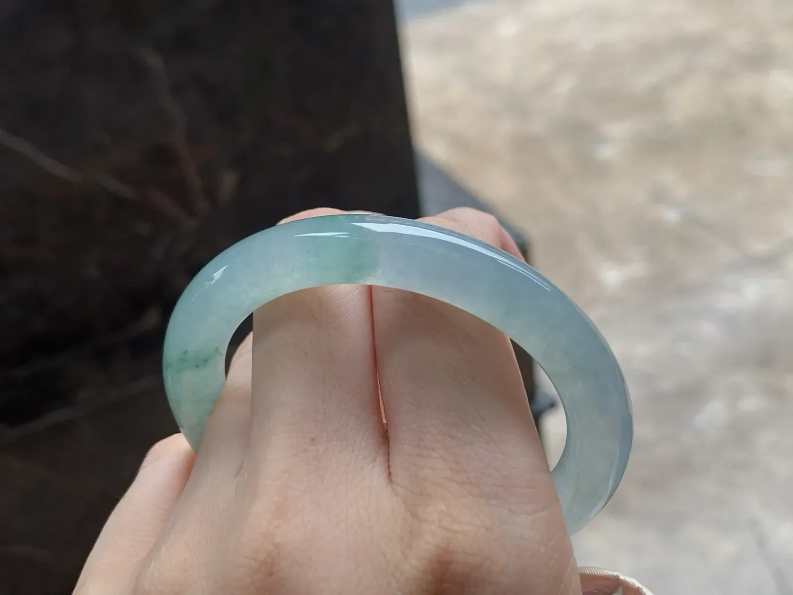 冰种飘花细圆条手镯
51.8/8.6