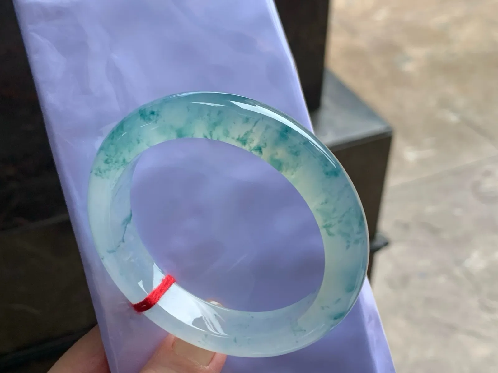 冰种飘花手镯
种老55/12.6/9