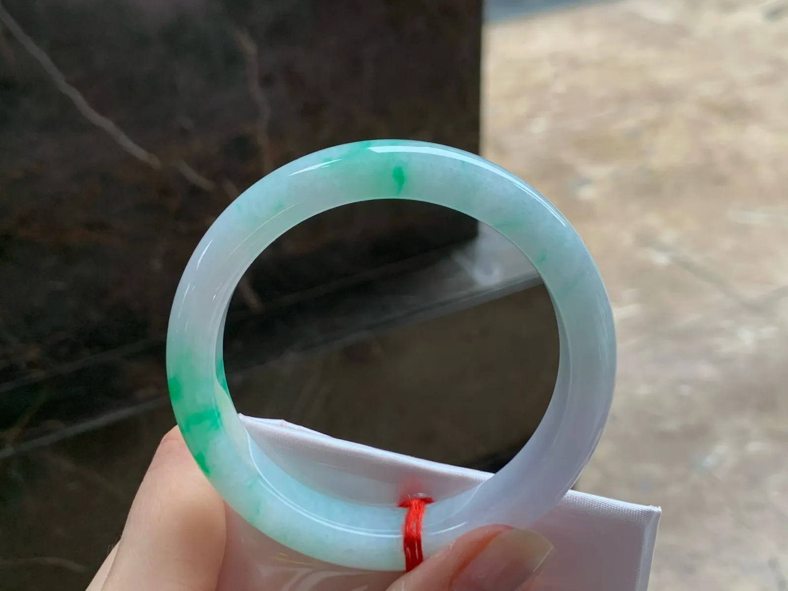 阳绿手镯
54.8/11.5/8.6