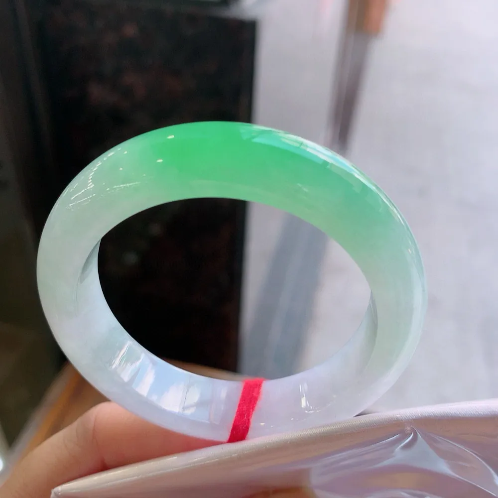 正圈冰阳绿 无瑕 尺寸:50.6/12.9/8.8 色好