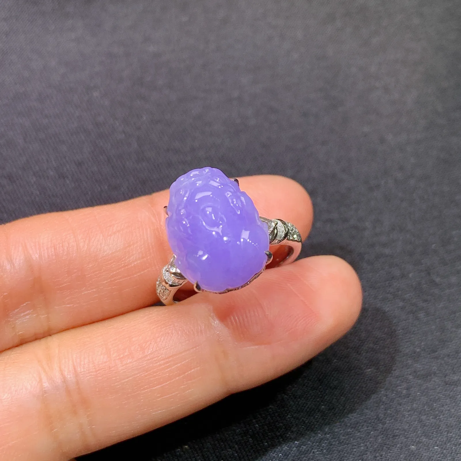 紫罗兰貔貅戒指 简约时尚，18k金镶嵌，温润细腻，颜色浓郁 圈口14 裸石13.9*11.1*5.6
