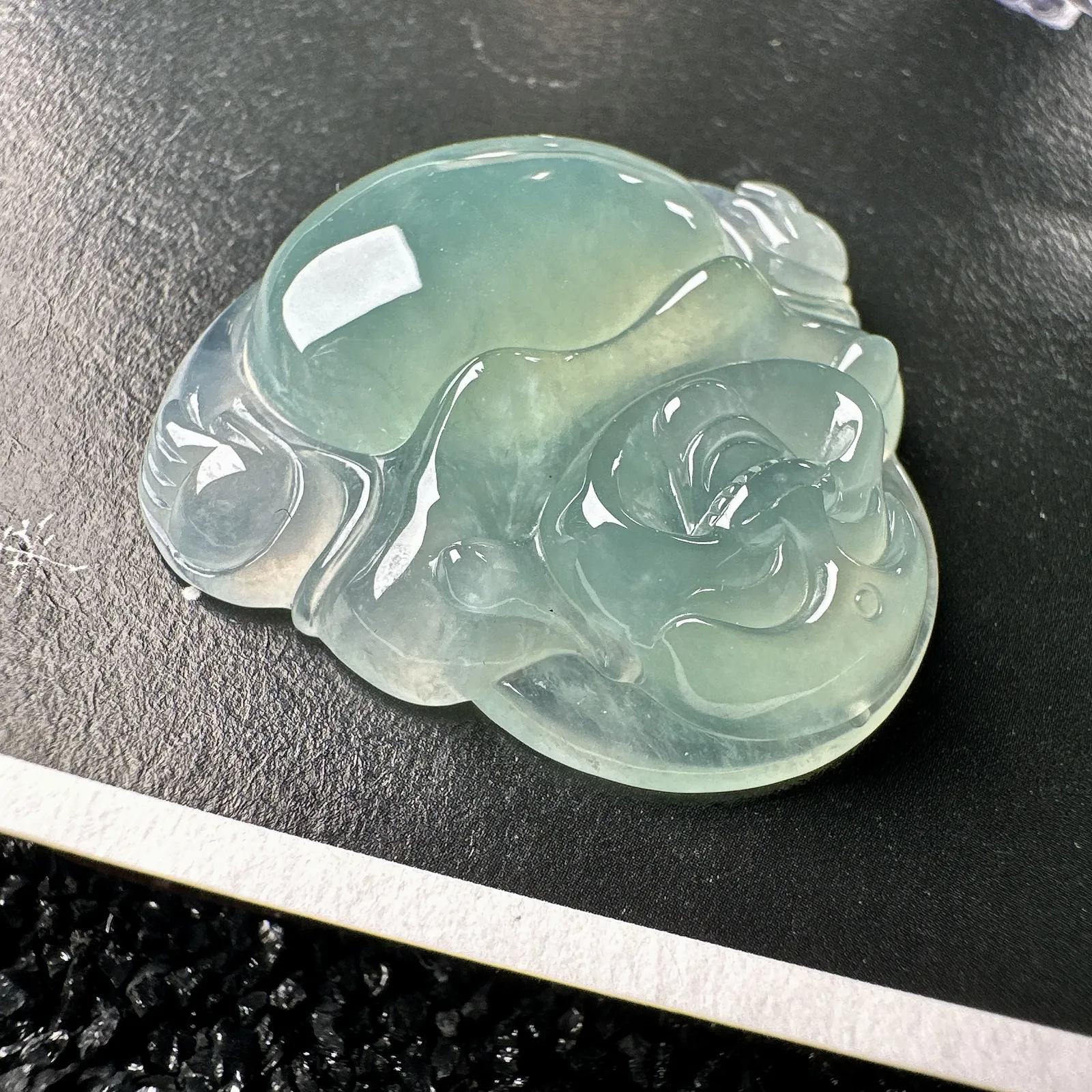 【冰种佛公吊坠】种水上乘，晶莹剔透，纯净通透，莹光感很强