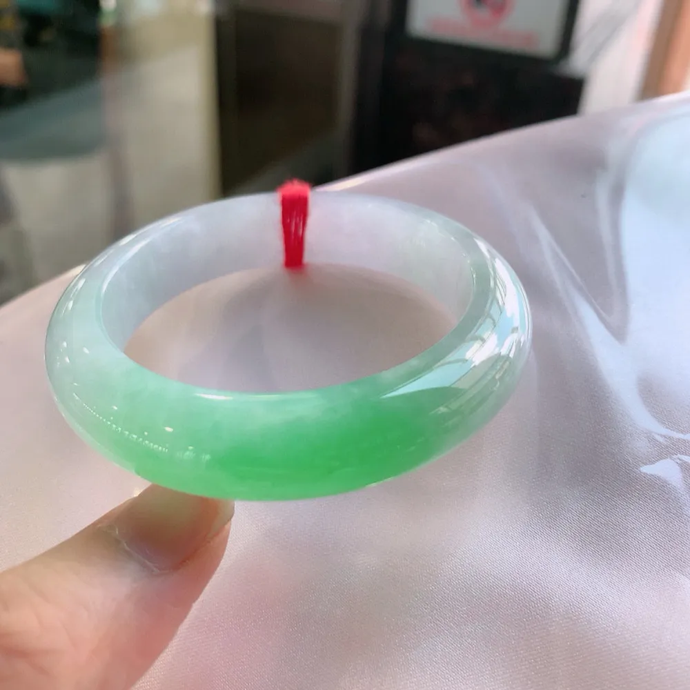正圈冰阳绿 无瑕 尺寸:50.6/12.9/8.8 色好