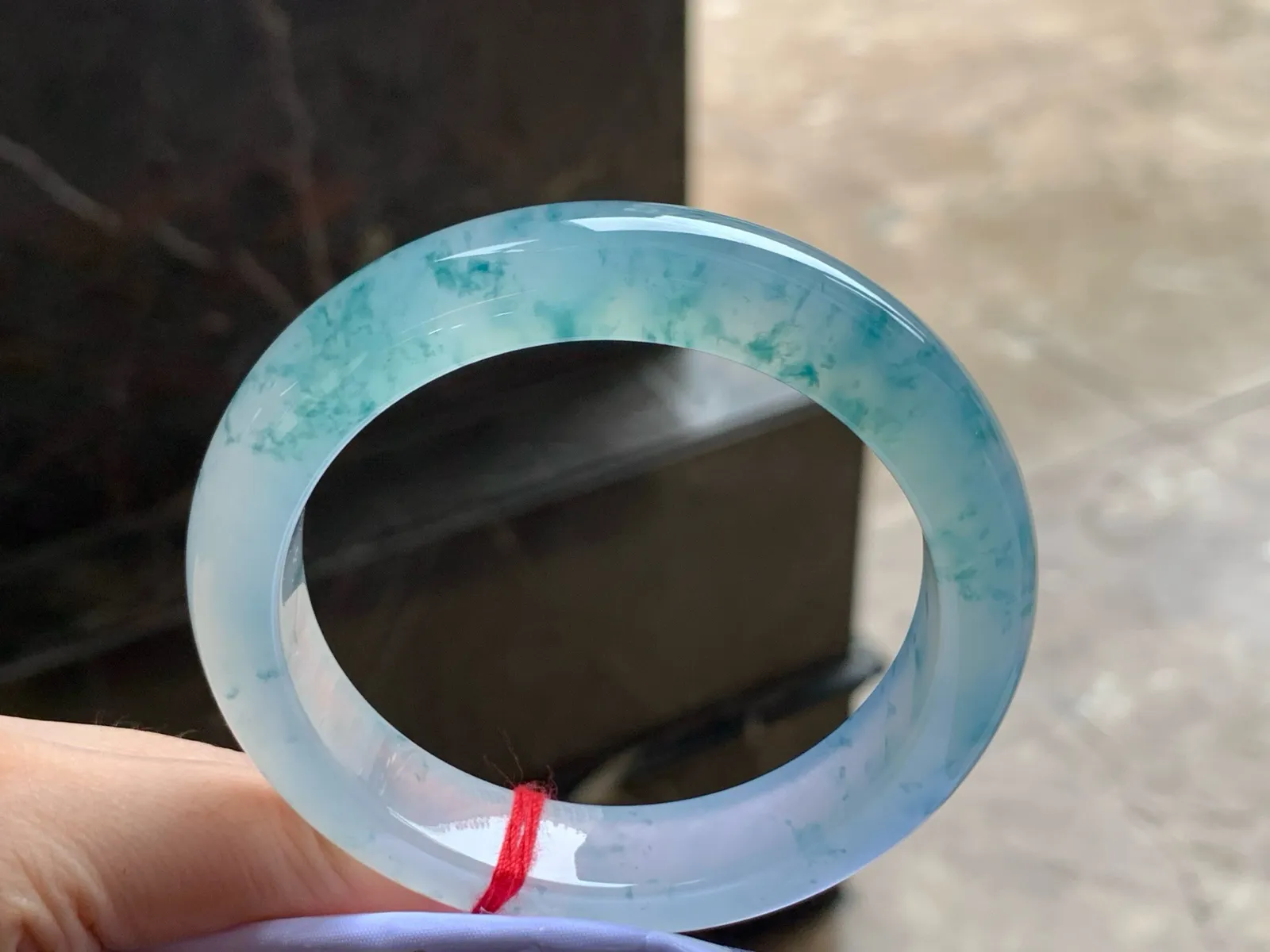 冰种飘花手镯
种老55/12.6/9