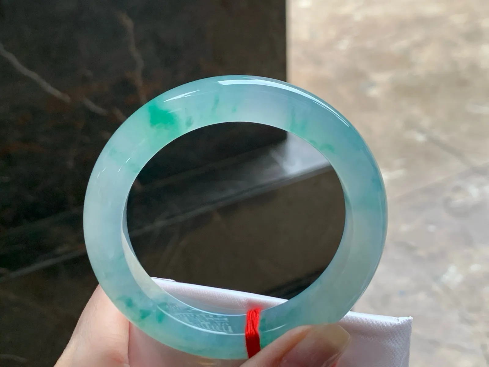 冰种色花手镯
种老55/11.6/10