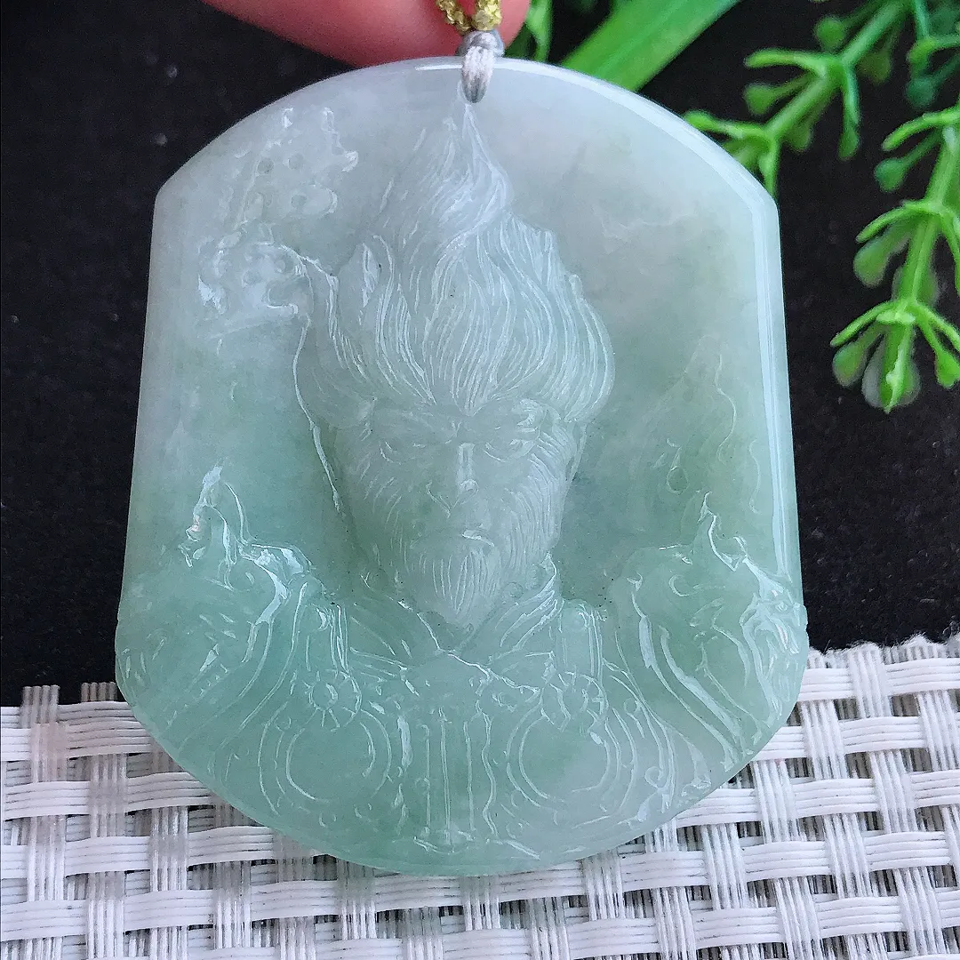 自然光54.5/46/5.6老坑精美冰润冰晴大圣孙悟空吊坠天然翡翠玉坠挂件