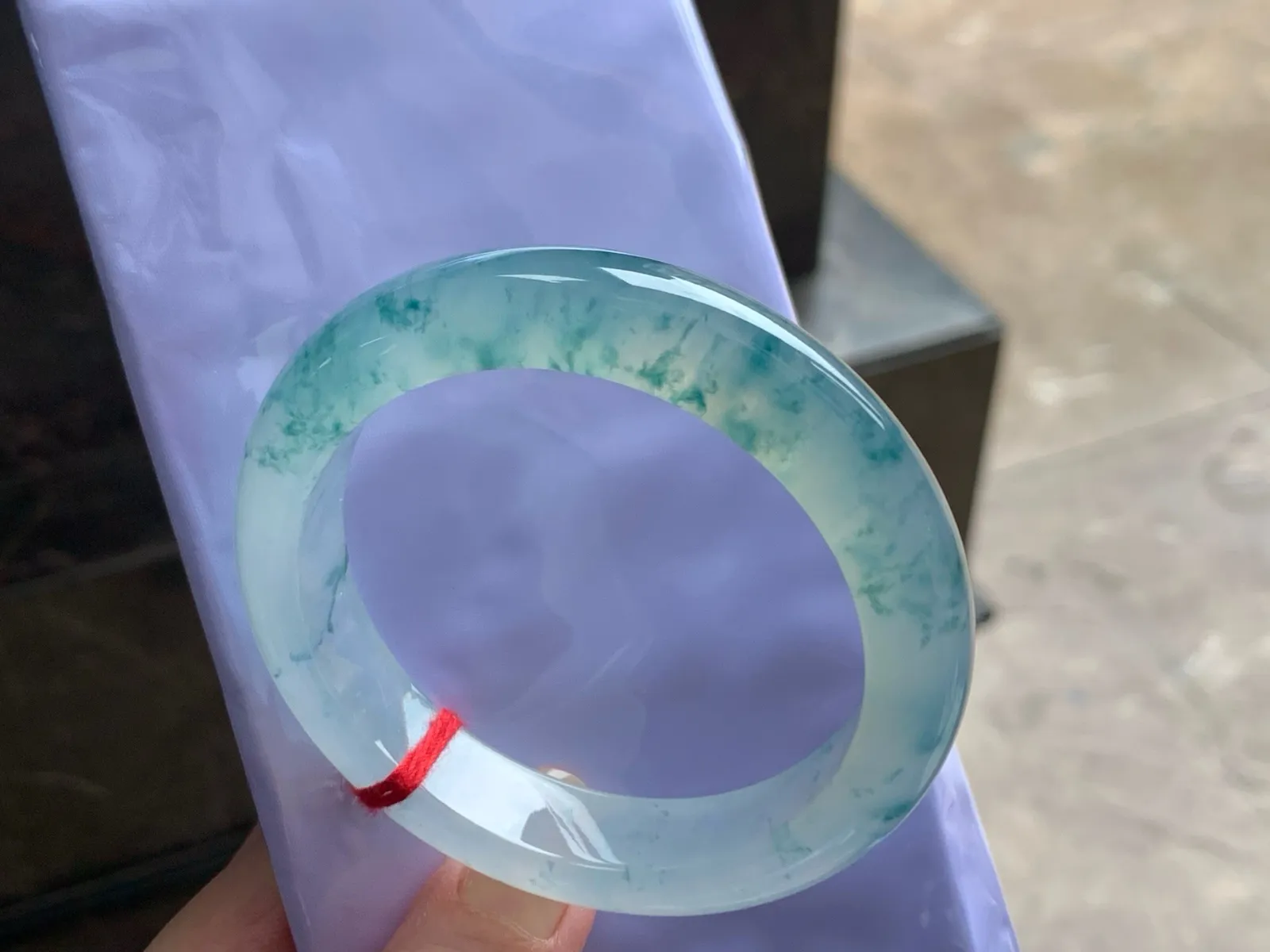 冰种飘花手镯
种老55/12.6/9