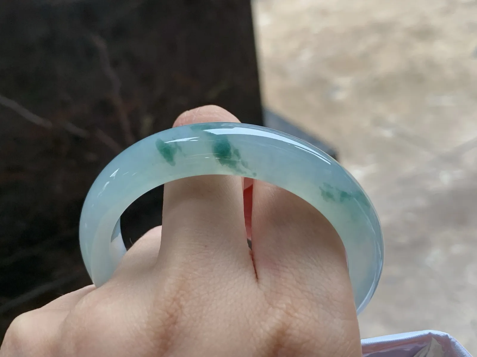 糯冰飘花手镯
52.8/11.8/8.2