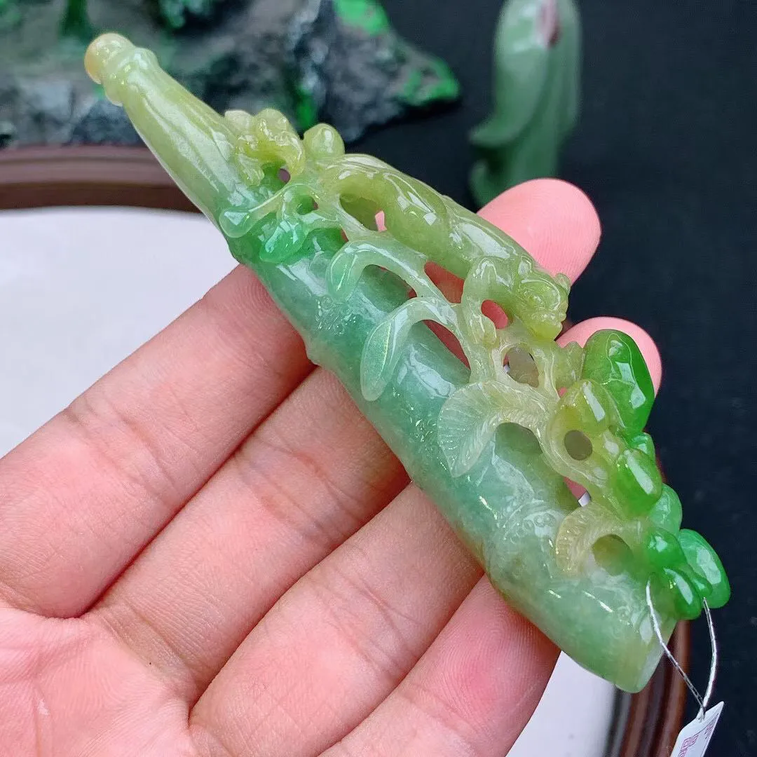 缅甸天然翡翠A货 老坑料起胶冰润 黄加绿招财貔貅烟嘴吊坠  尺寸95-27-13mm   y 37.12