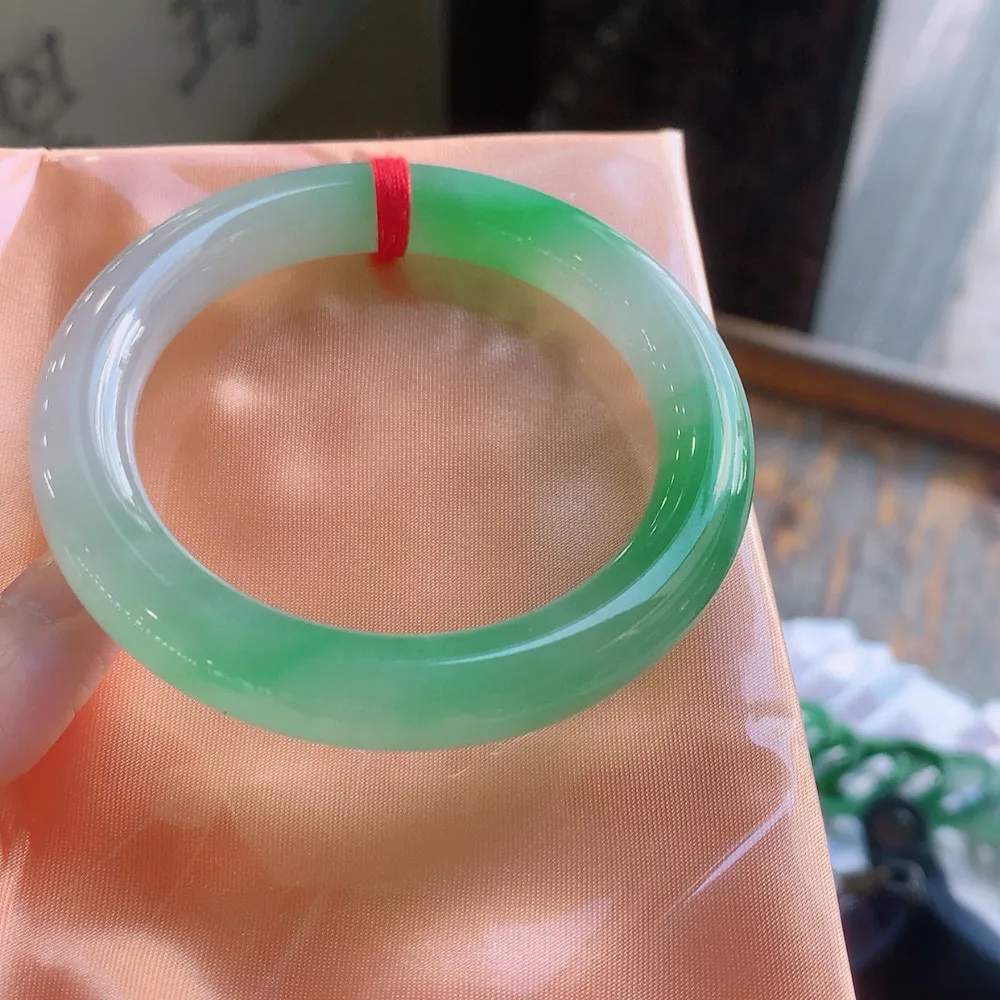 圆条高冰阳绿 微棉线 尺寸:53.7/10.2/9.5 种色俱佳🥰🥰
