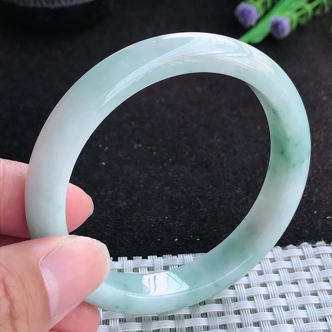 自然光56/10.6/7.9老坑清秀温润飘花手镯天然翡翠玉镯百搭女款
