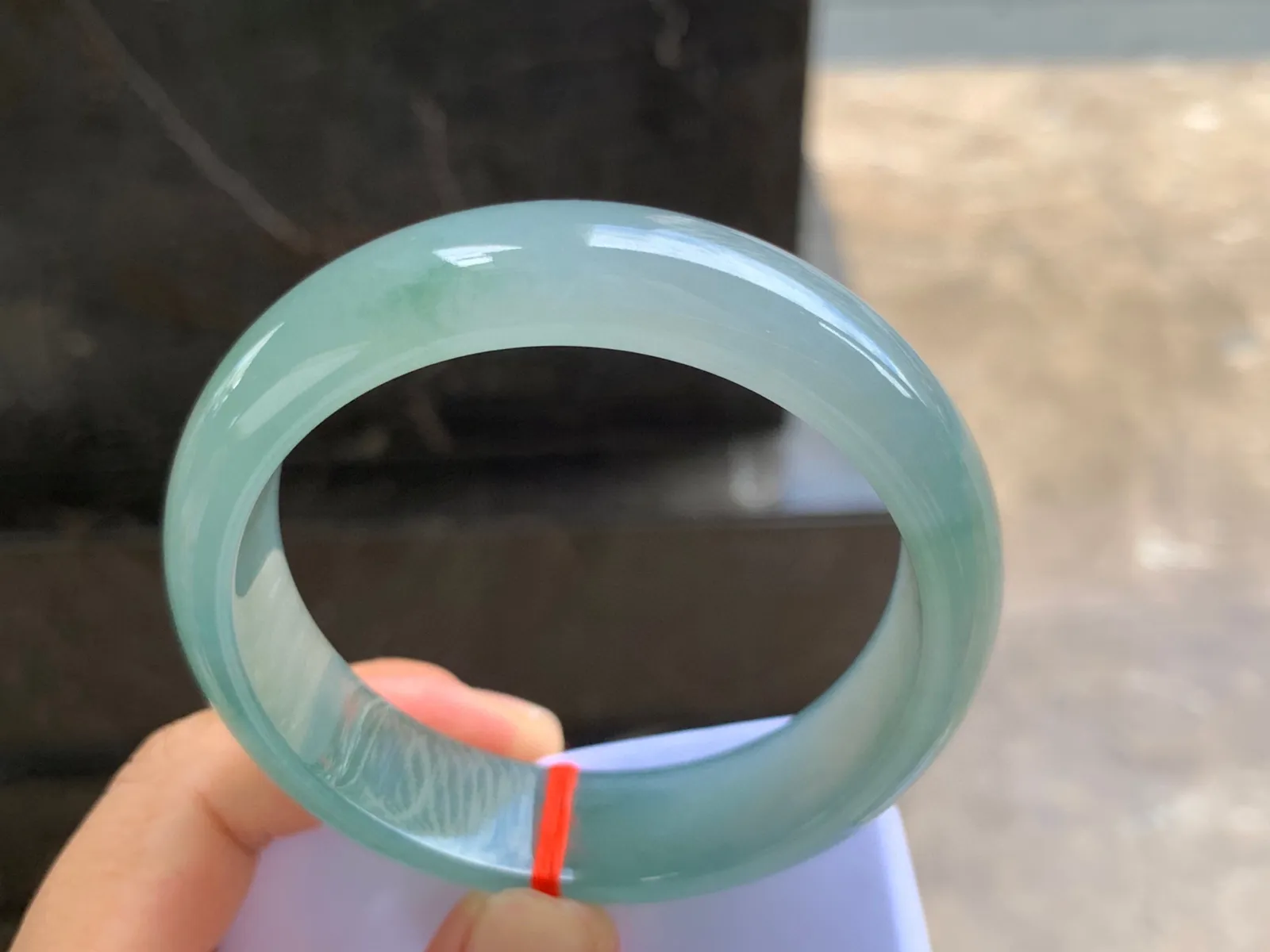 59-15.5-8mm
冰种带底色手镯 种好水润 宽版大气