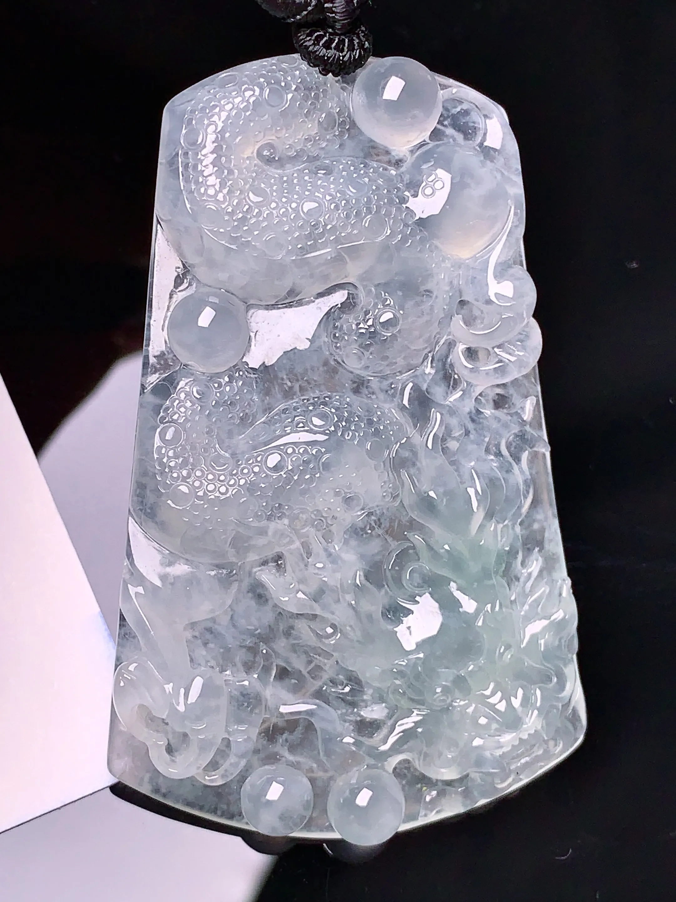 18k金钻镶嵌冰种龙牌吊坠 玉质细腻 色泽清新艳丽 整体尺寸53*33*5.8
