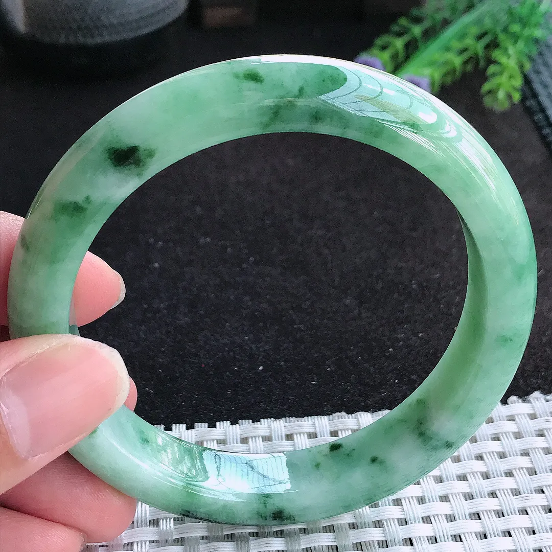 自然光61.5/12.5/9大圈口老坑精美飘花手镯天然翡翠玉镯百搭女款