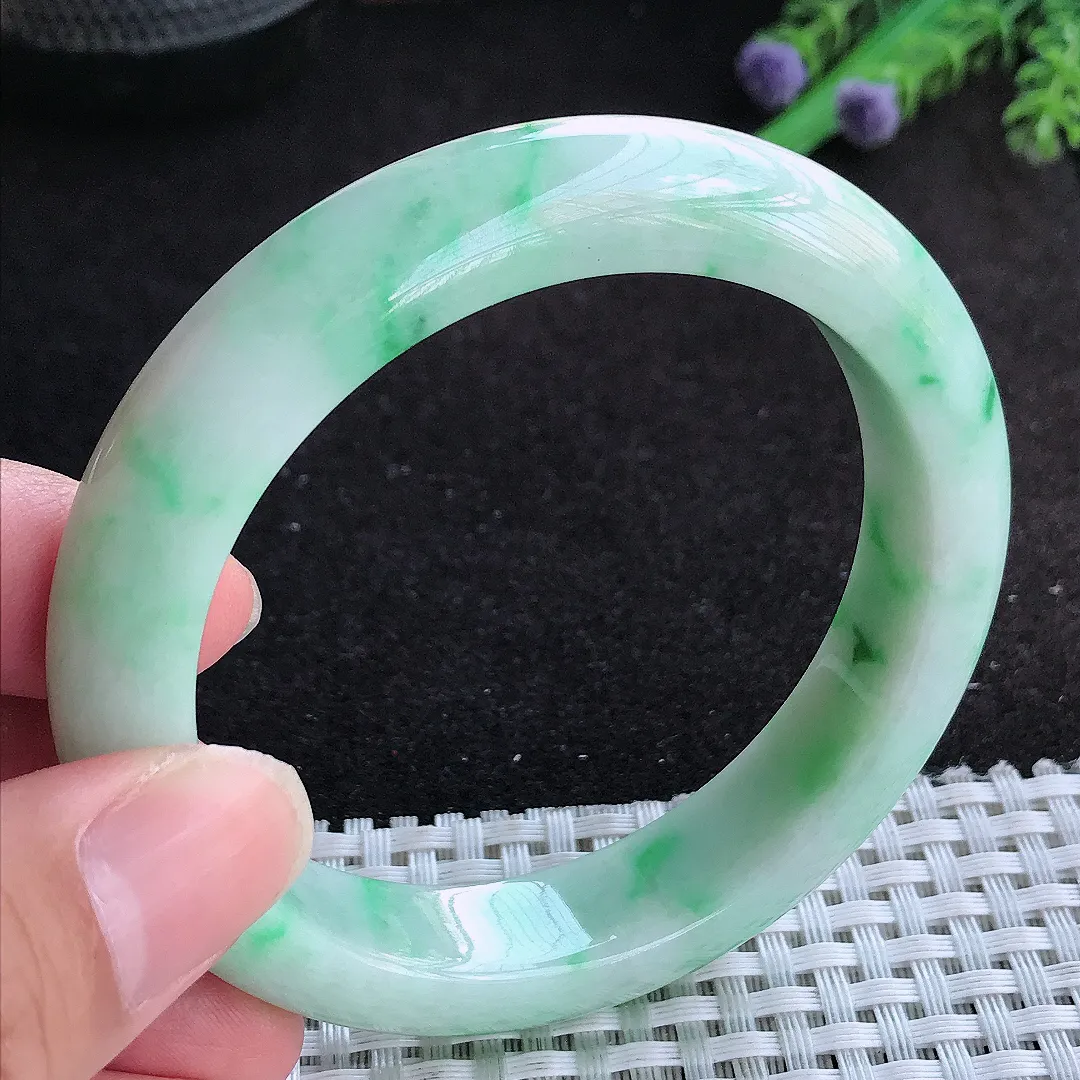 自然光57.5/12.7/9老坑精美温润飘绿手镯天然翡翠玉镯百搭女款