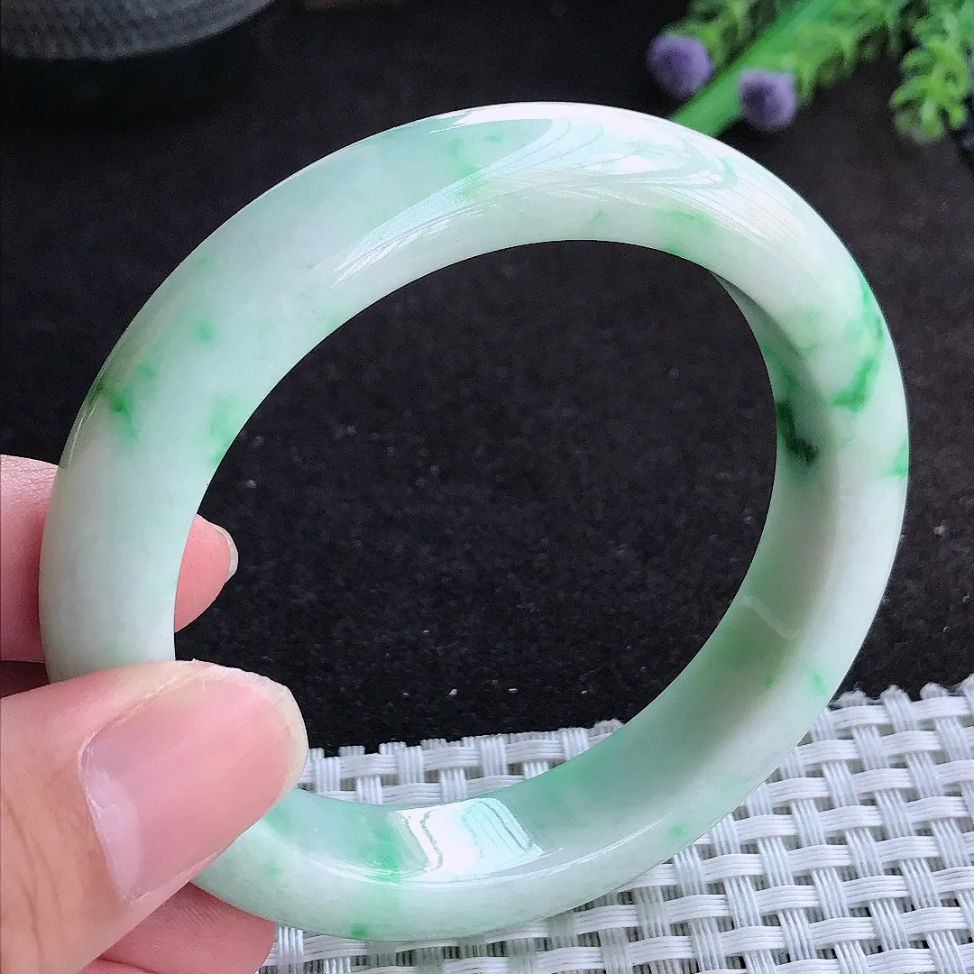 自然光57.5/12.7/9老坑精美温润飘绿手镯天然翡翠玉镯百搭女款