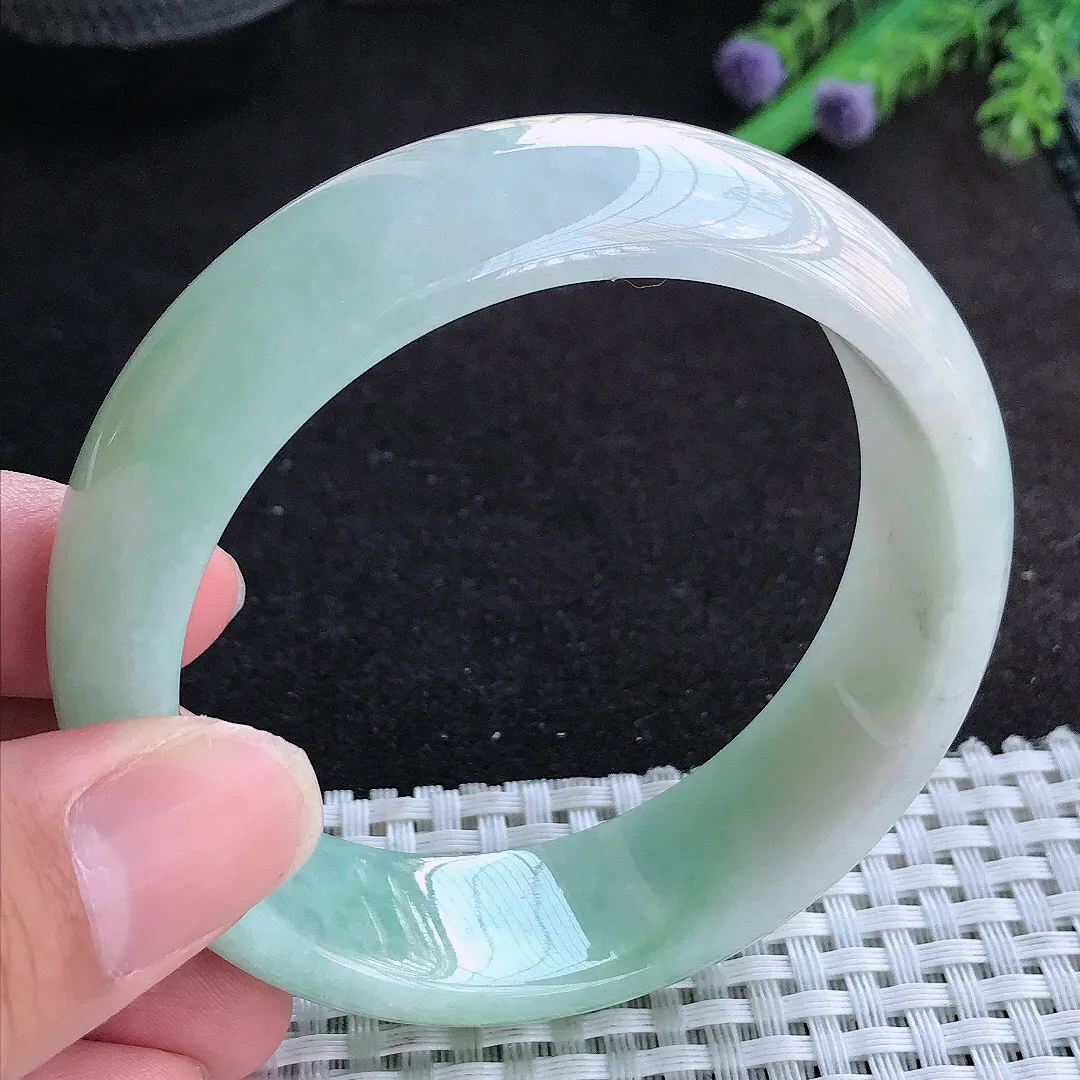 自然光58.5/18.2/8.5老坑精美温润浅绿色轮胎手镯天然翡翠玉镯百搭女款