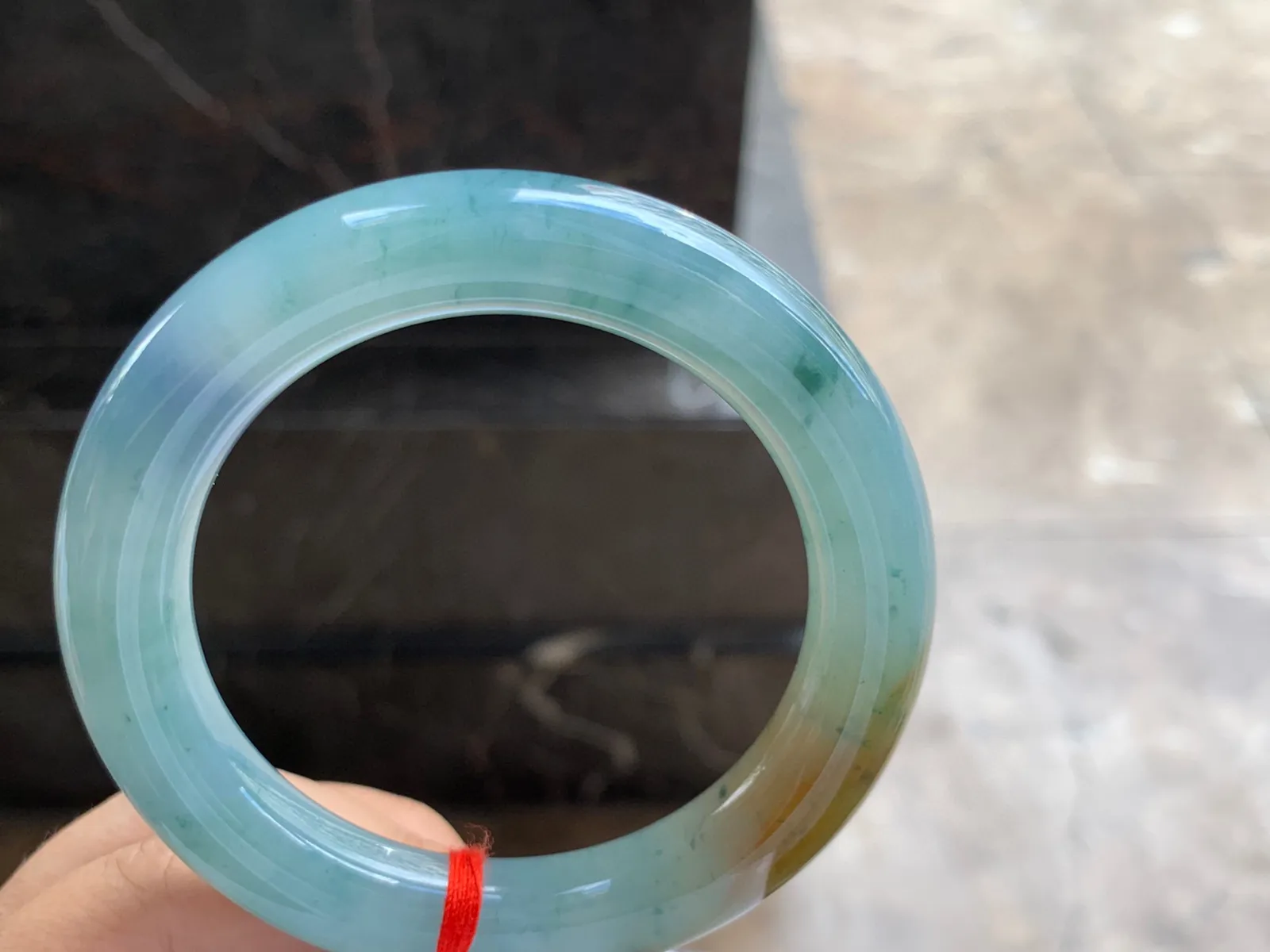55-11.5mm
黄翡飘花圆条手镯 种好细腻 颜色漂亮