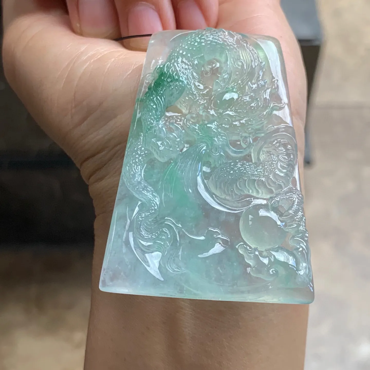 冰种绿花龙牌 水润光泽 雕工精湛 大气