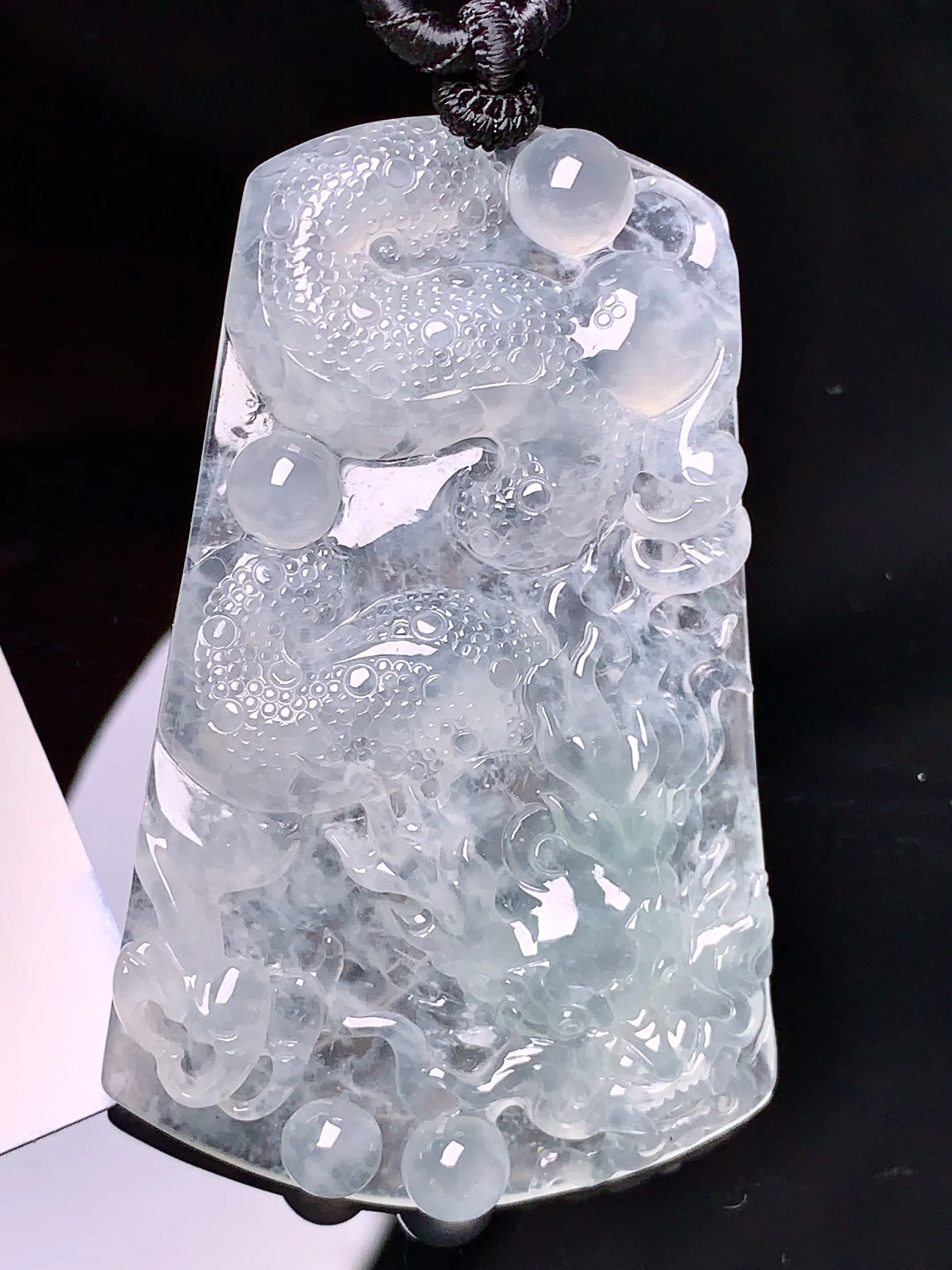 18k金钻镶嵌冰种龙牌吊坠 玉质细腻 色泽清新艳丽 整体尺寸53*33*5.8