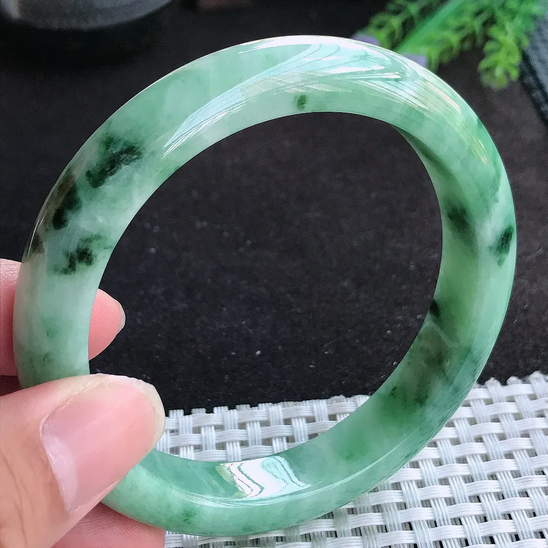 自然光61.5/12.5/9大圈口老坑精美飘花手镯天然翡翠玉镯百搭女款