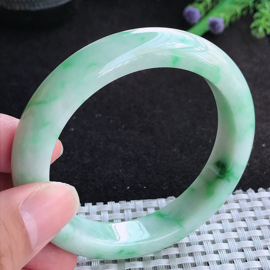 自然光57.5/12.7/9老坑精美温润飘绿手镯天然翡翠玉镯百搭女款