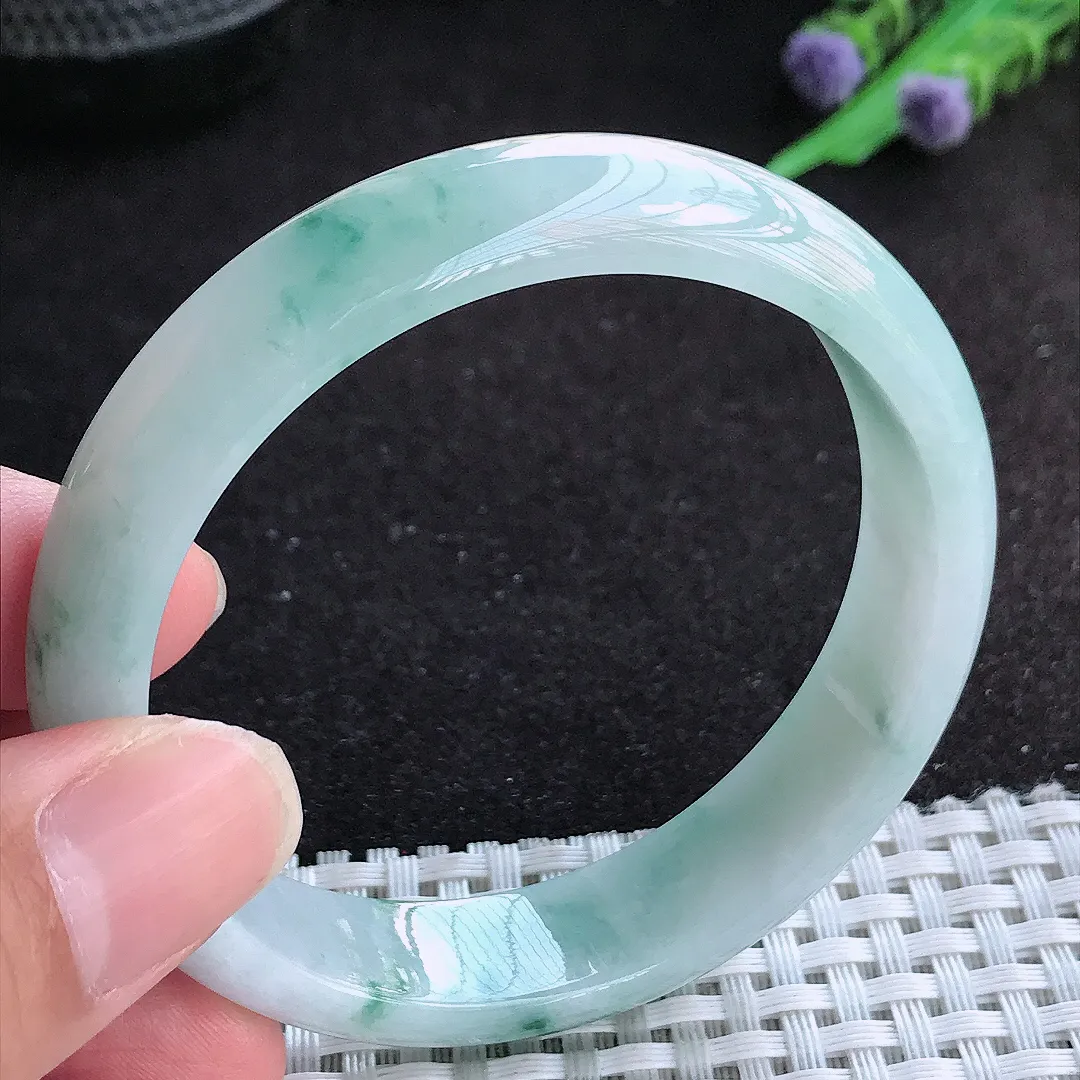 自然光55.8/13/7老坑精美温润飘花手镯天然翡翠玉镯百搭女款