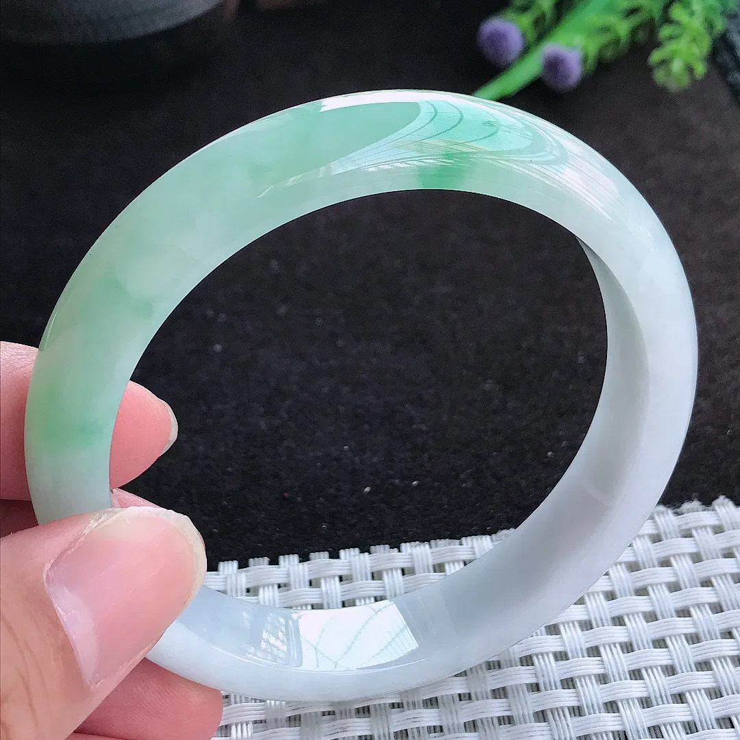 自然光59/12.1/7.8老坑精美飘阳绿手镯天然翡翠玉镯百搭女款