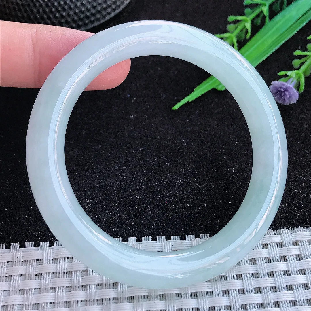 自然光52/9.5/9.3老坑秀气冰润圆条手镯天然翡翠玉镯百搭女款