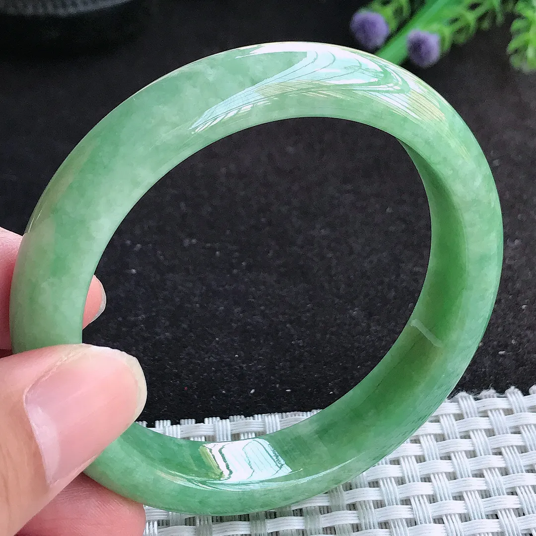 自然光56/12.9/8.2老坑精美满绿豆绿色手镯天然翡翠玉镯百搭女款