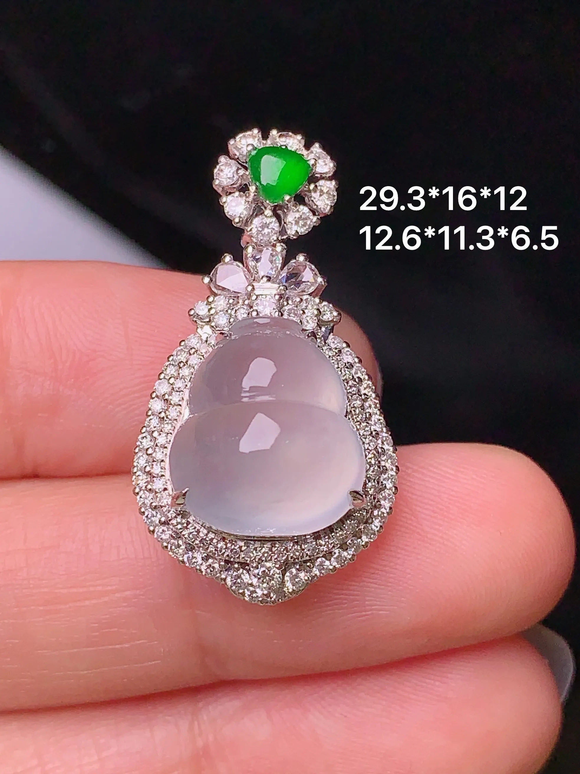 18k金钻镶嵌不冰种葫芦吊坠 玉质细腻 色泽清新艳丽 整体尺寸29.3*16*12