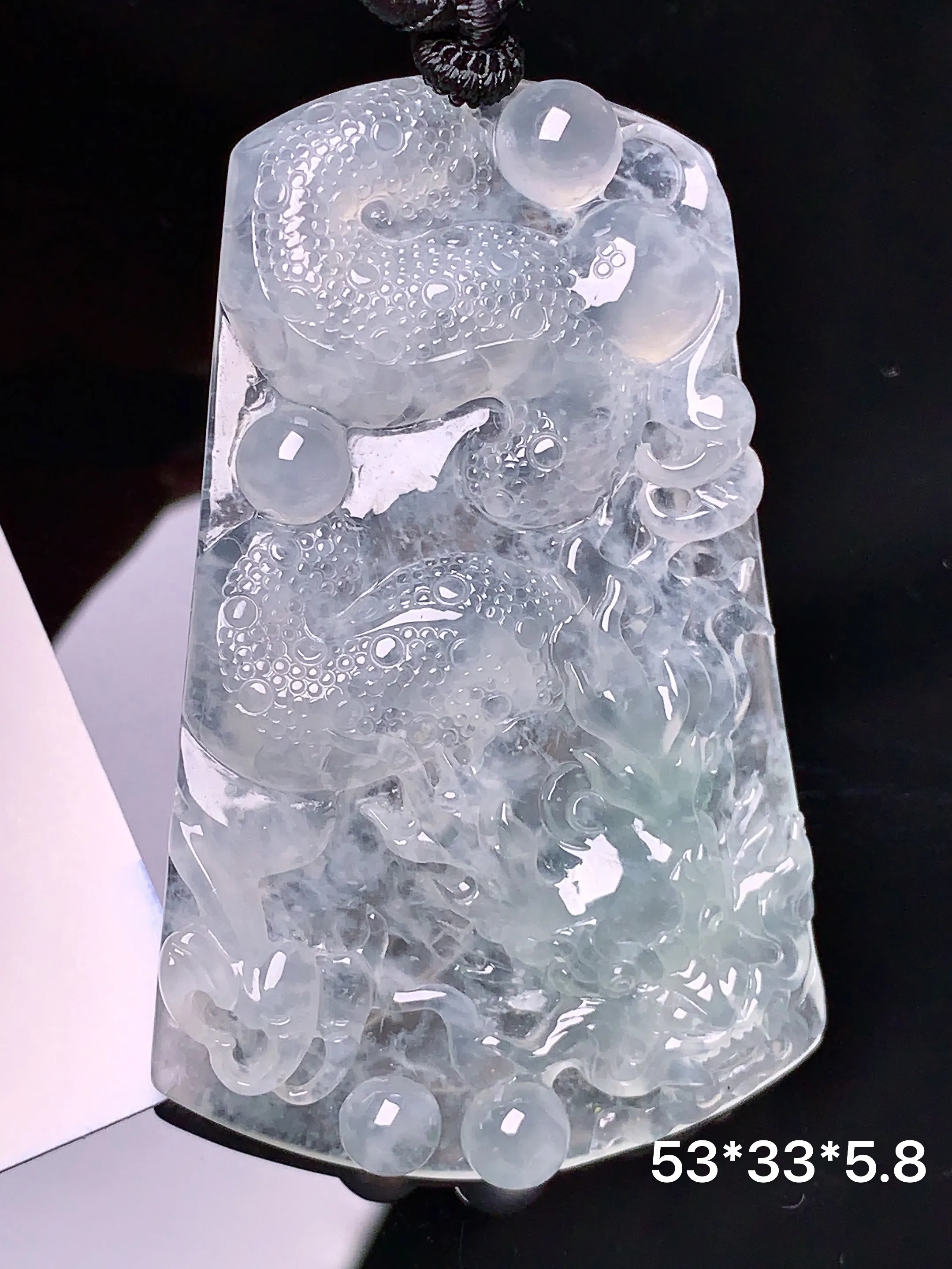 18k金钻镶嵌冰种龙牌吊坠 玉质细腻 色泽清新艳丽 整体尺寸53*33*5.8