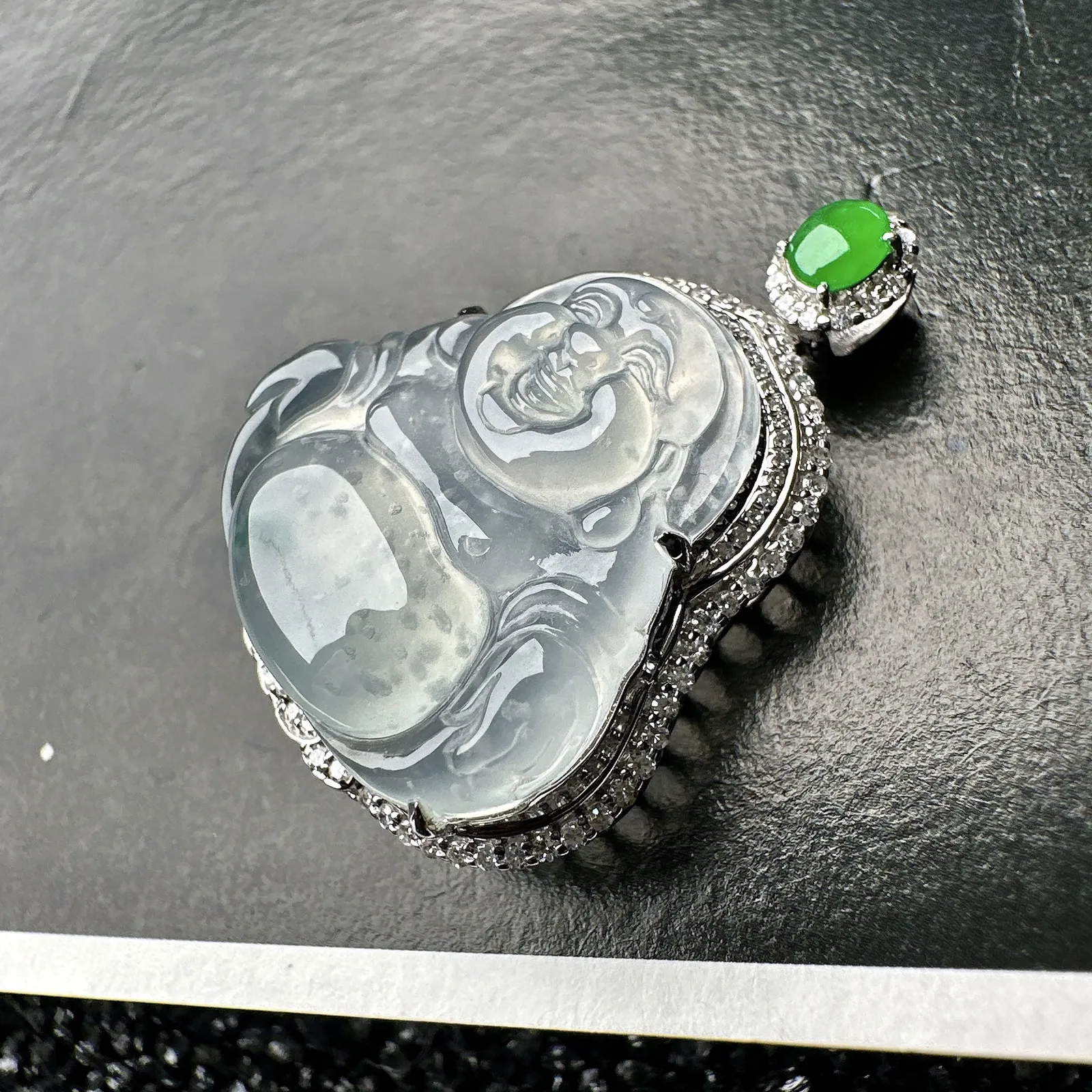 【冰种佛公吊坠】老坑雪花棉，种水上乘，晶莹剔透，纯净通透，莹光感很强，18k金钻镶嵌，裸石尺寸21*21.3*5.8毫米