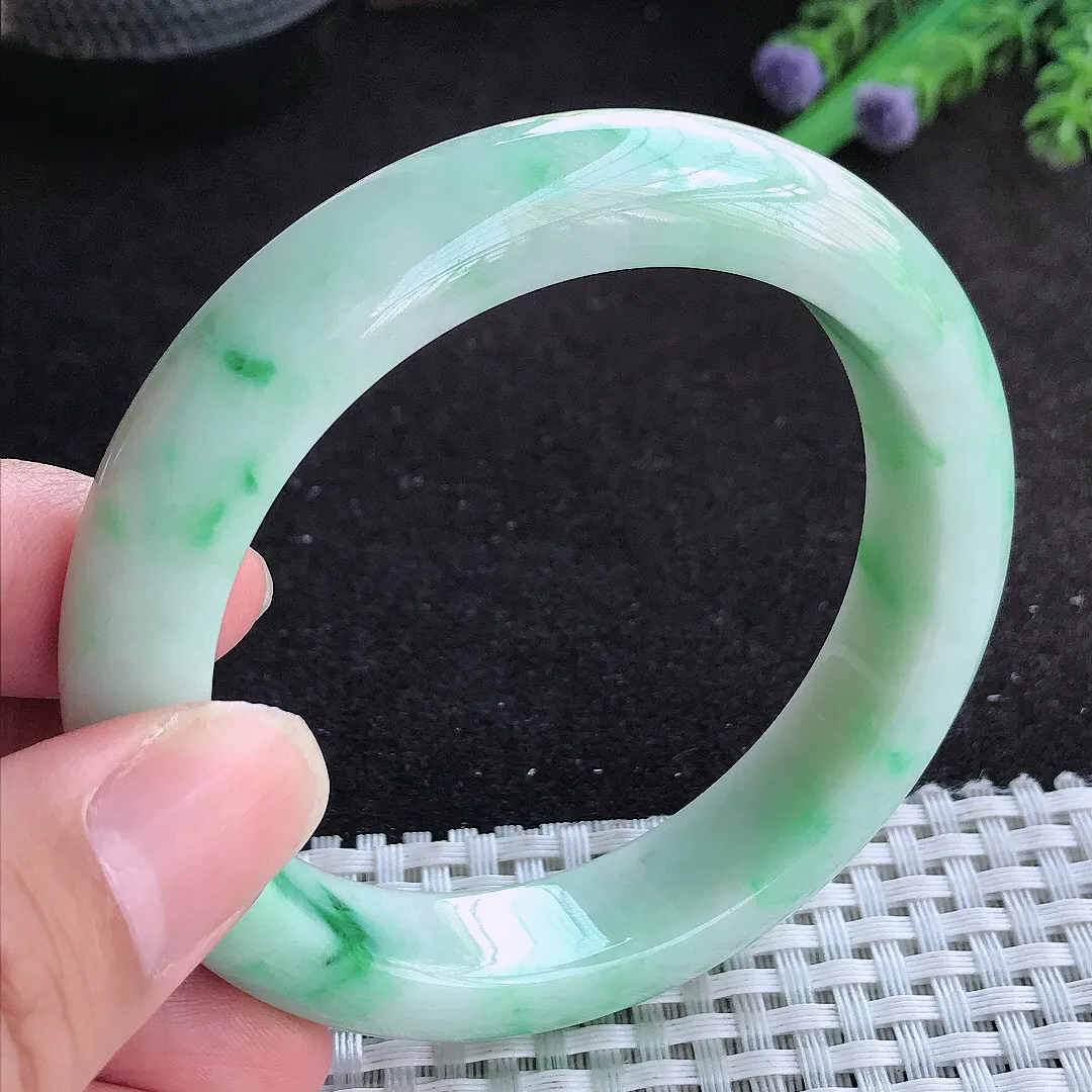 自然光57.5/12.7/9老坑精美温润飘绿手镯天然翡翠玉镯百搭女款