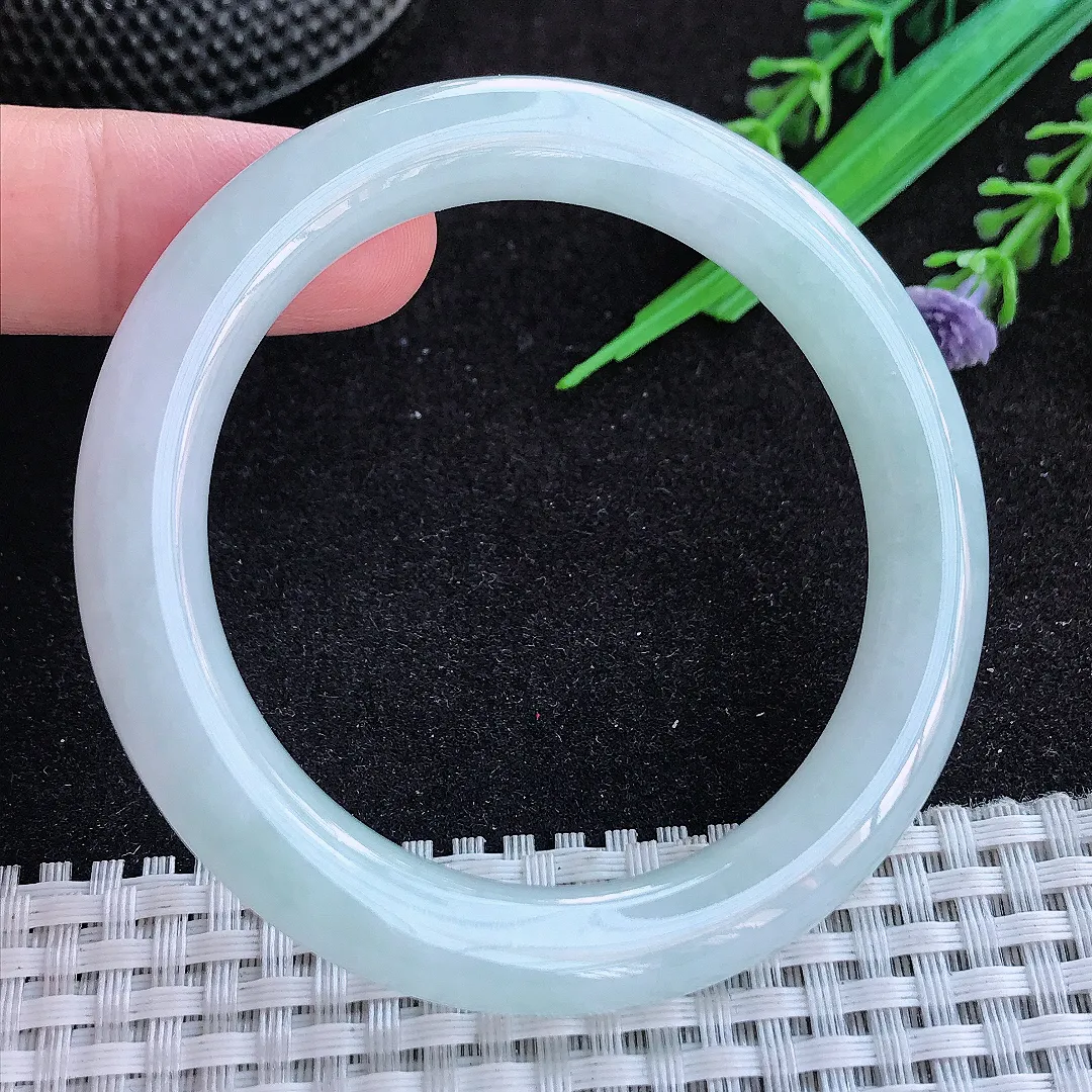 自然光52/9.5/9.3老坑秀气冰润圆条手镯天然翡翠玉镯百搭女款