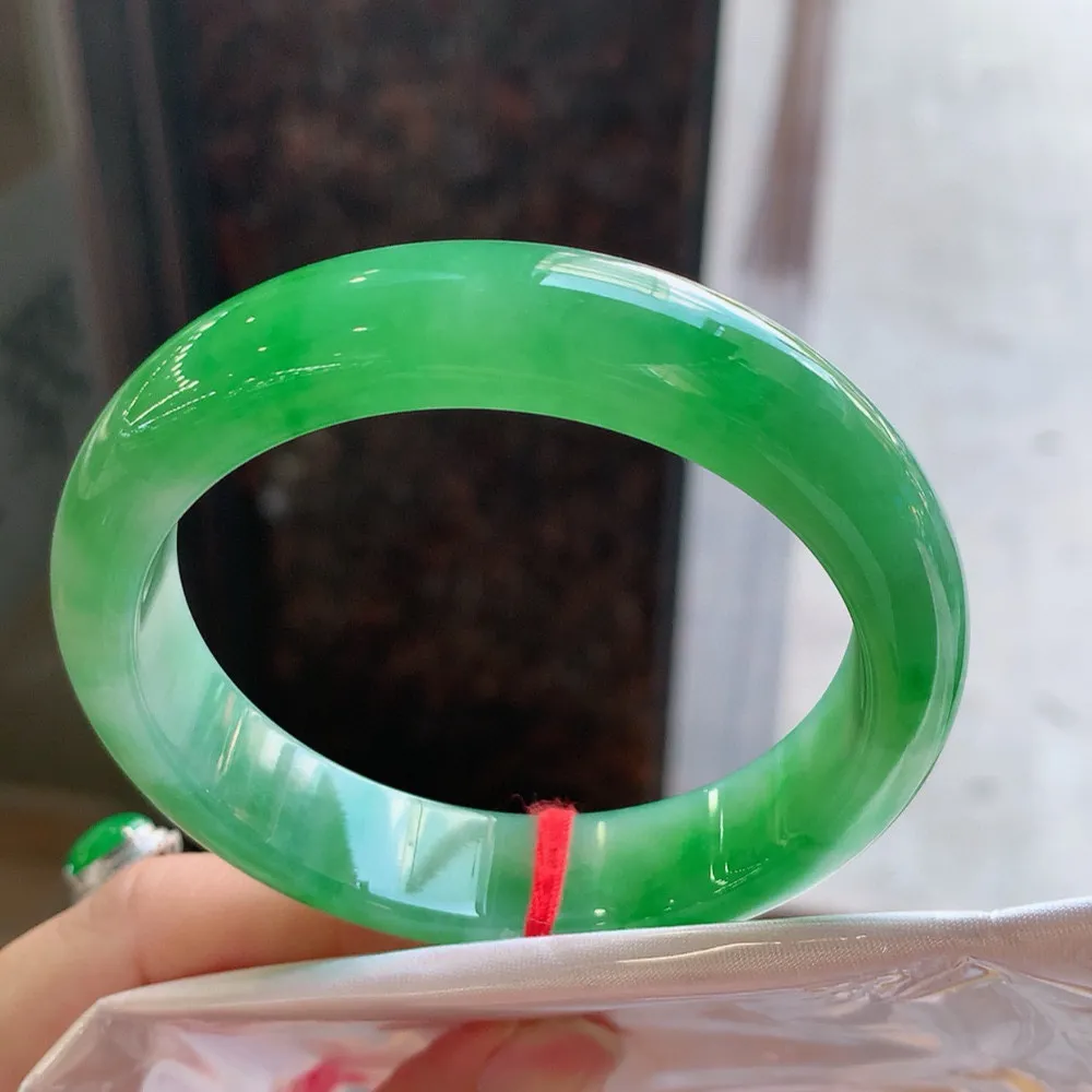 正圈满色冰绿 无瑕 尺寸:57.1/13.4/8 种色兼备