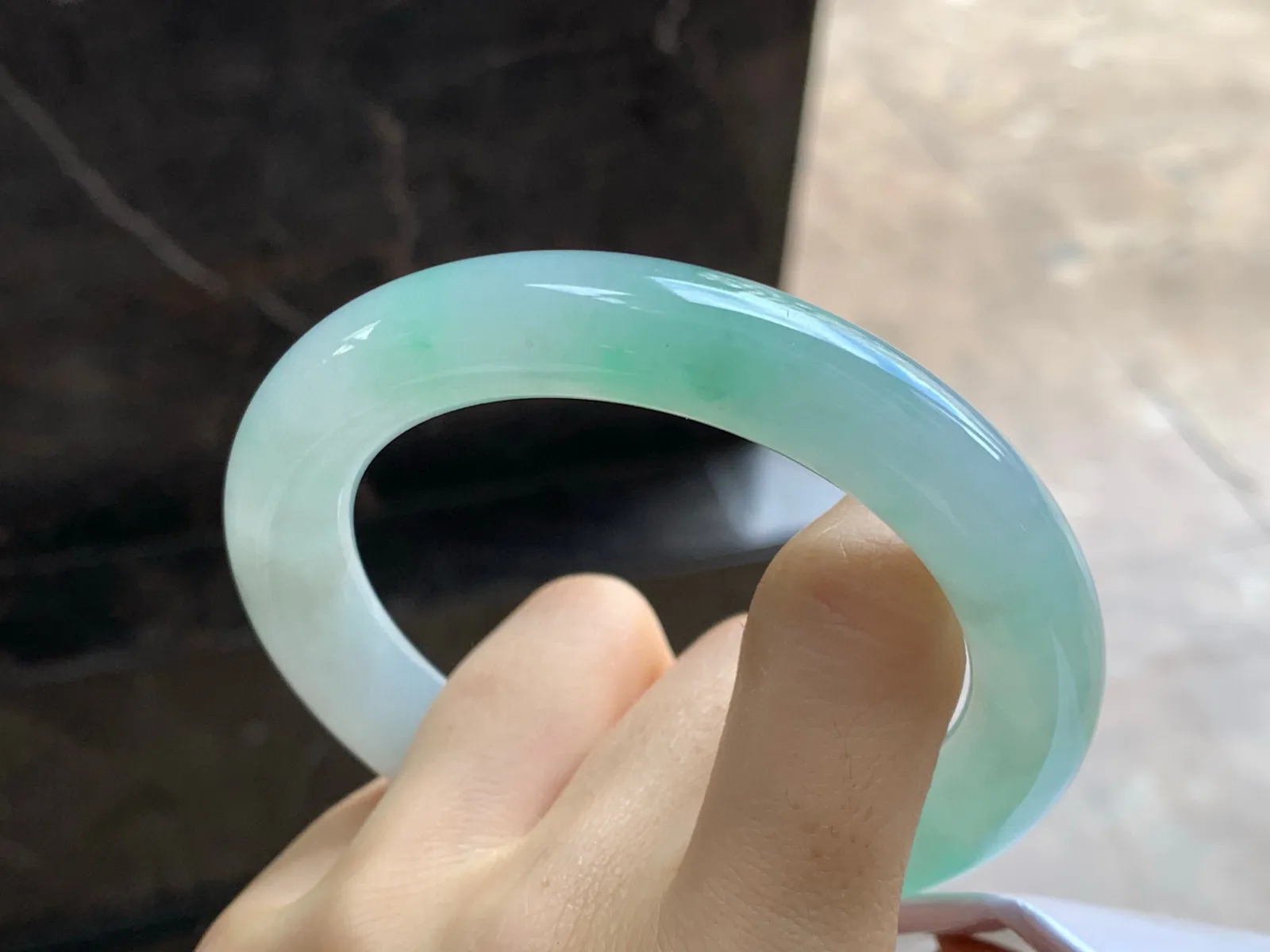 带色圆条手镯
尺寸：59.2-11.5mm
有种有色～正圈60也可以戴