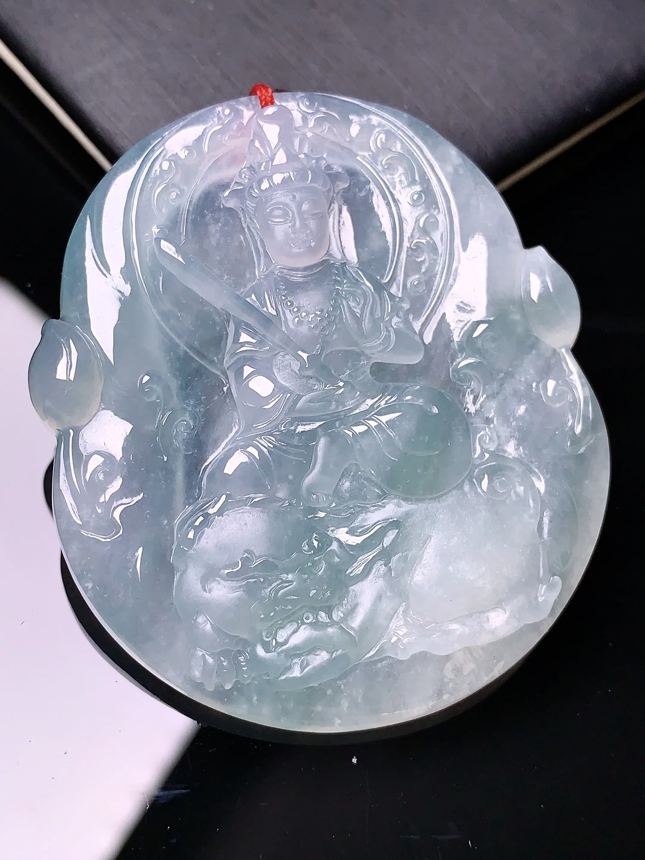 冰种普贤观音菩萨吊坠 玉质细腻 色泽清新艳丽 整体尺寸50.8*43.6*5.6