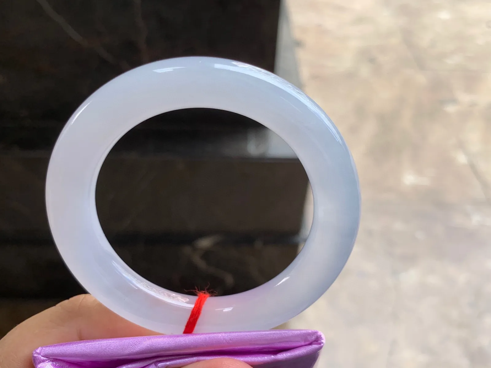 55-11mm
白冰圆条手镯 纯纯的 白净透亮