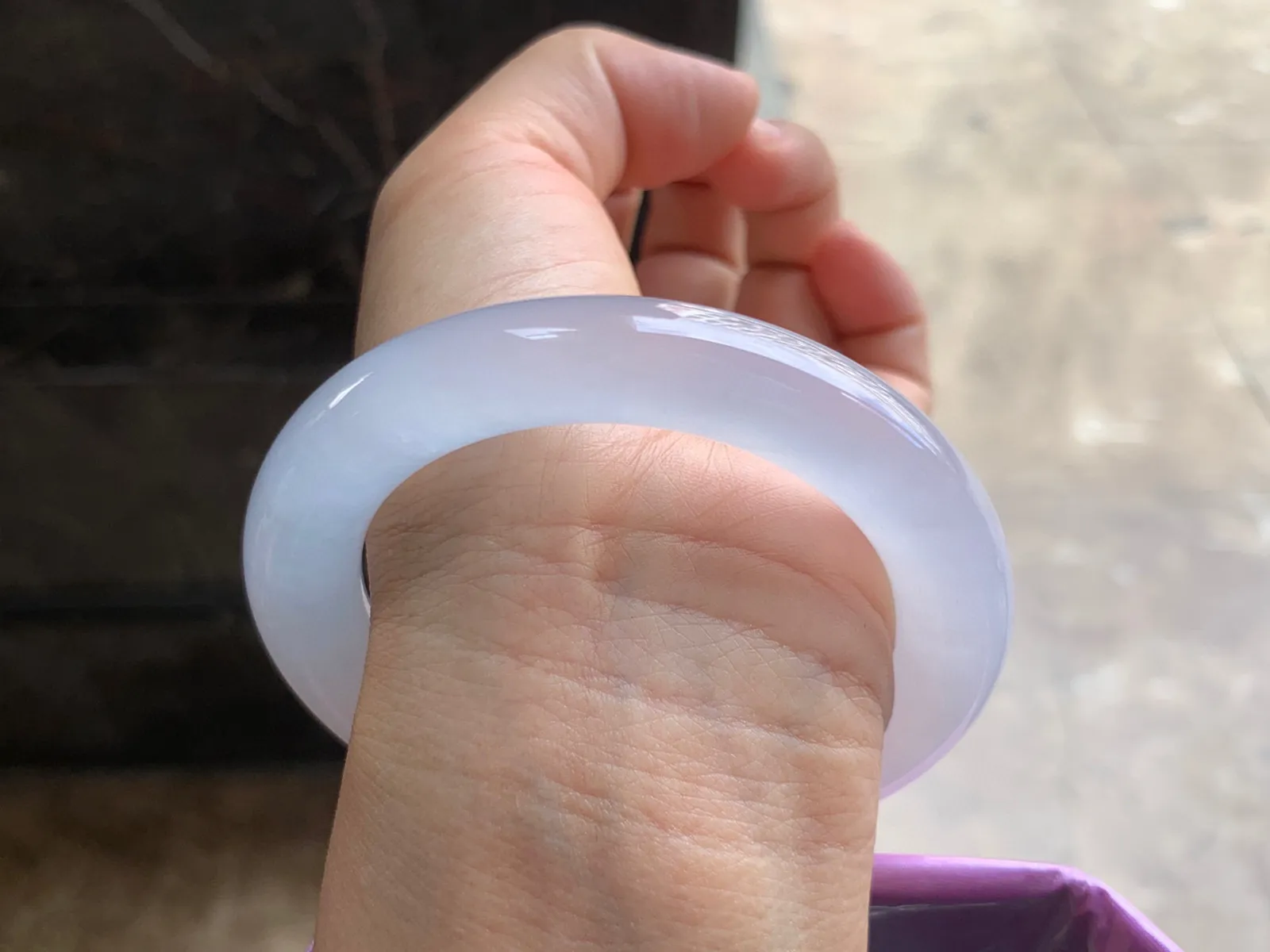55-11mm
白冰圆条手镯 纯纯的 白净透亮