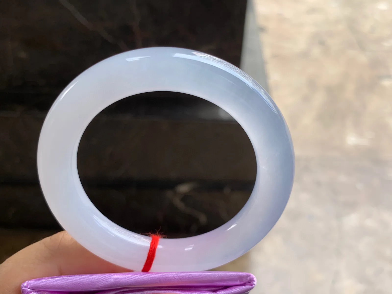 55-11mm
白冰圆条手镯 纯纯的 白净透亮