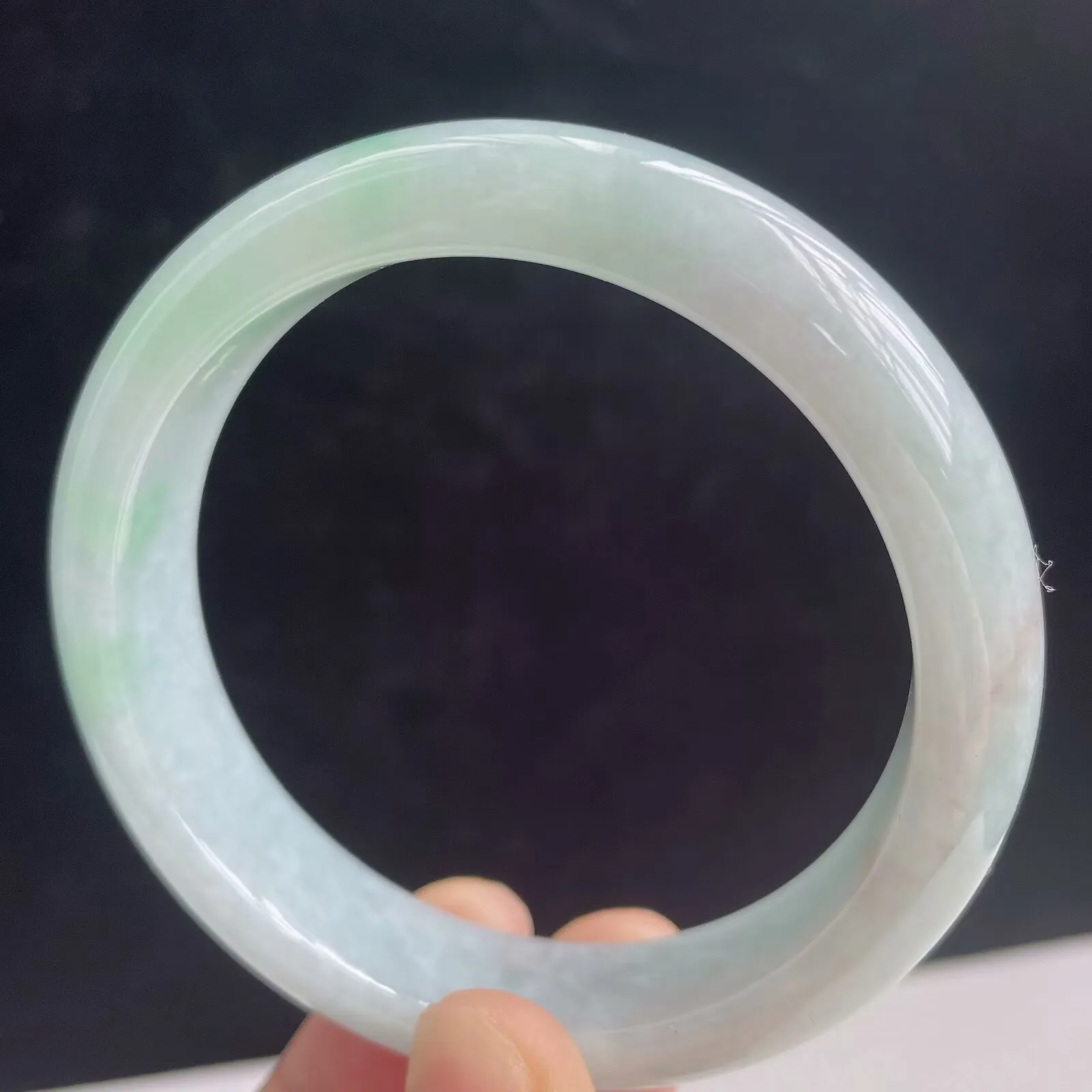 53圈有种有色天然翡翠A货玉手镯好种水浅绿水润手镯47.13 g