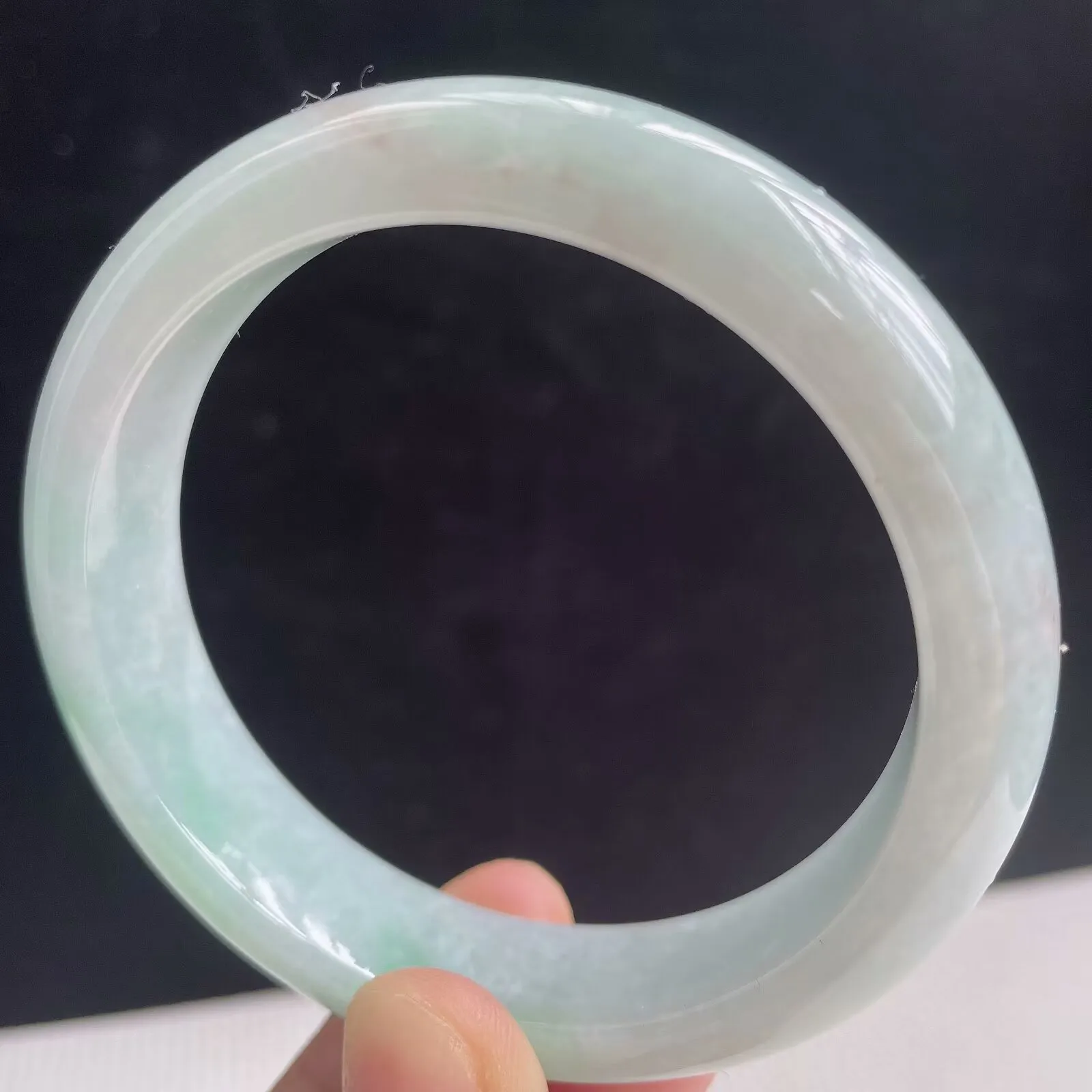 53圈有种有色天然翡翠A货玉手镯好种水浅绿水润手镯47.13 g